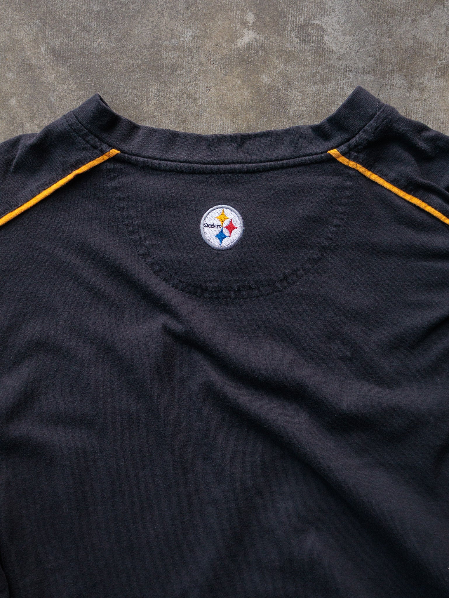Vintage 00s Black & Yellow Pittsburgh Steelers Long Sleeve (2XL)