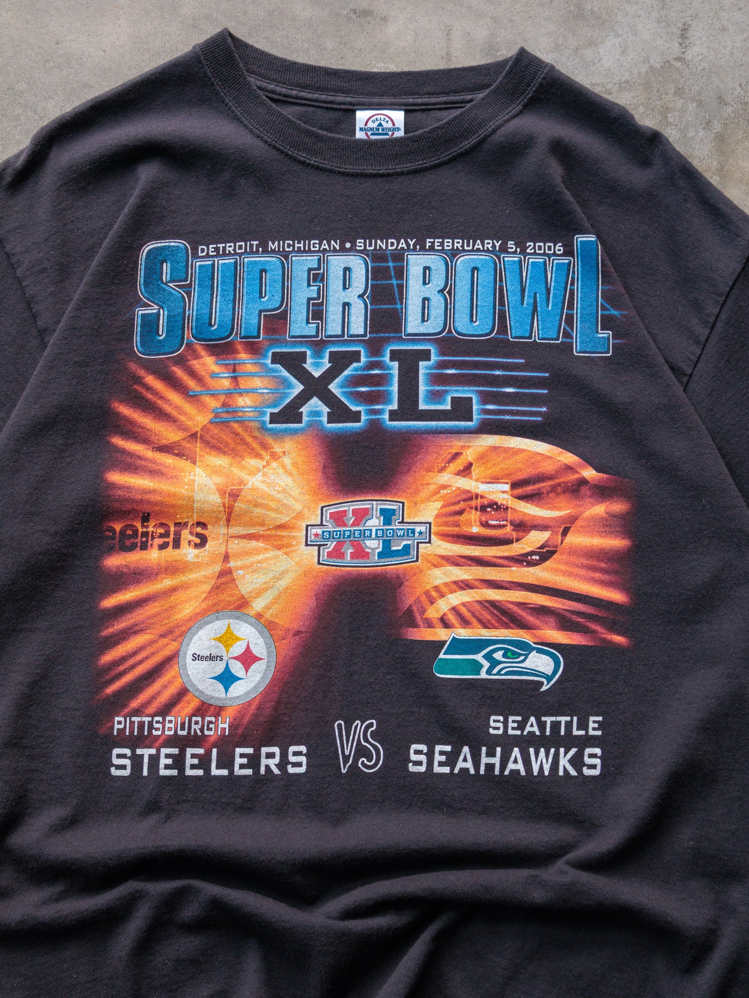 Vintage 2006 Super Bowl Steelers vs Seahawks Tee (L)