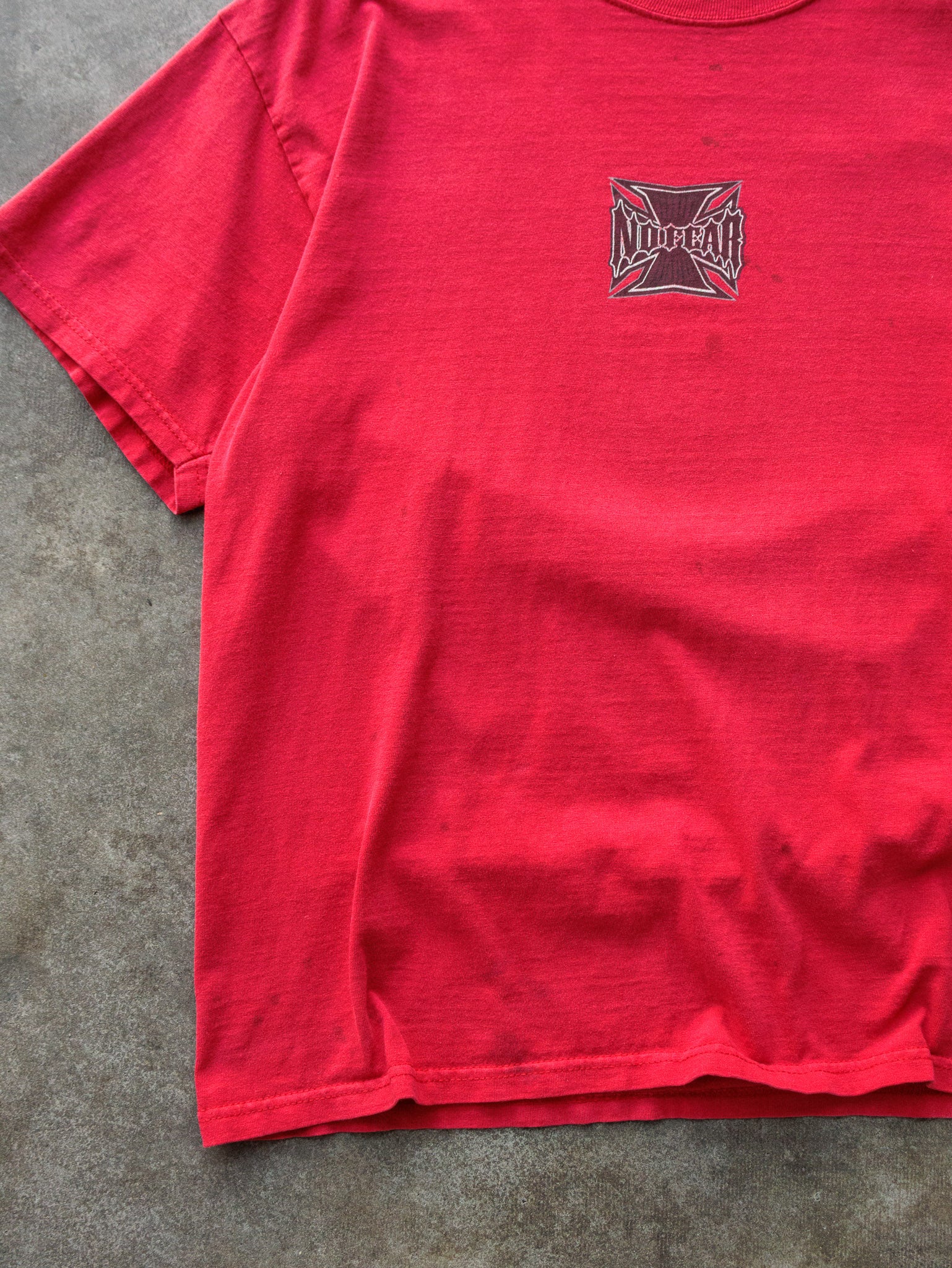 Vintage 00s Red No Fear Graphic Tee (L)