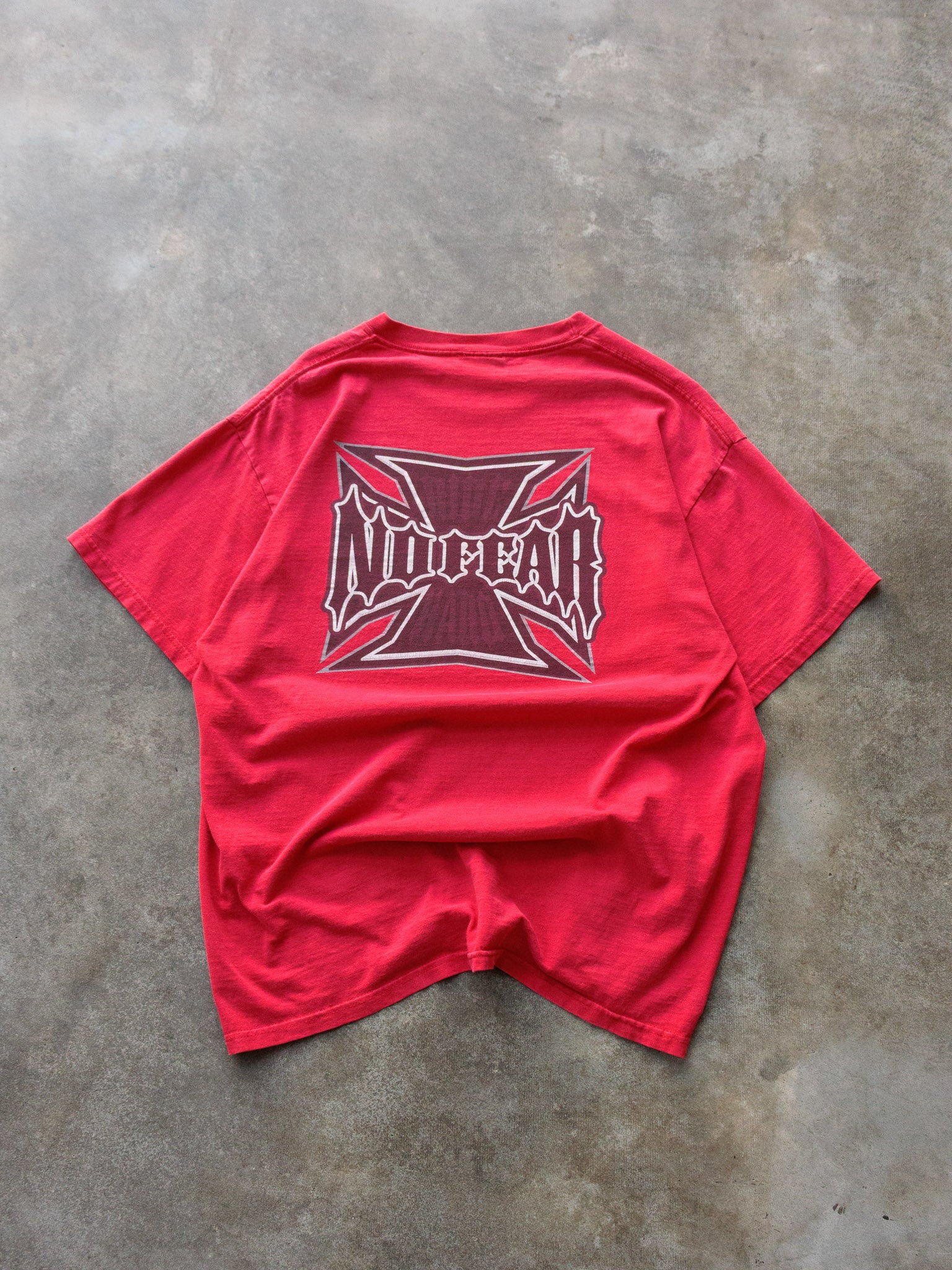Vintage 00s Red No Fear Graphic Tee (L)
