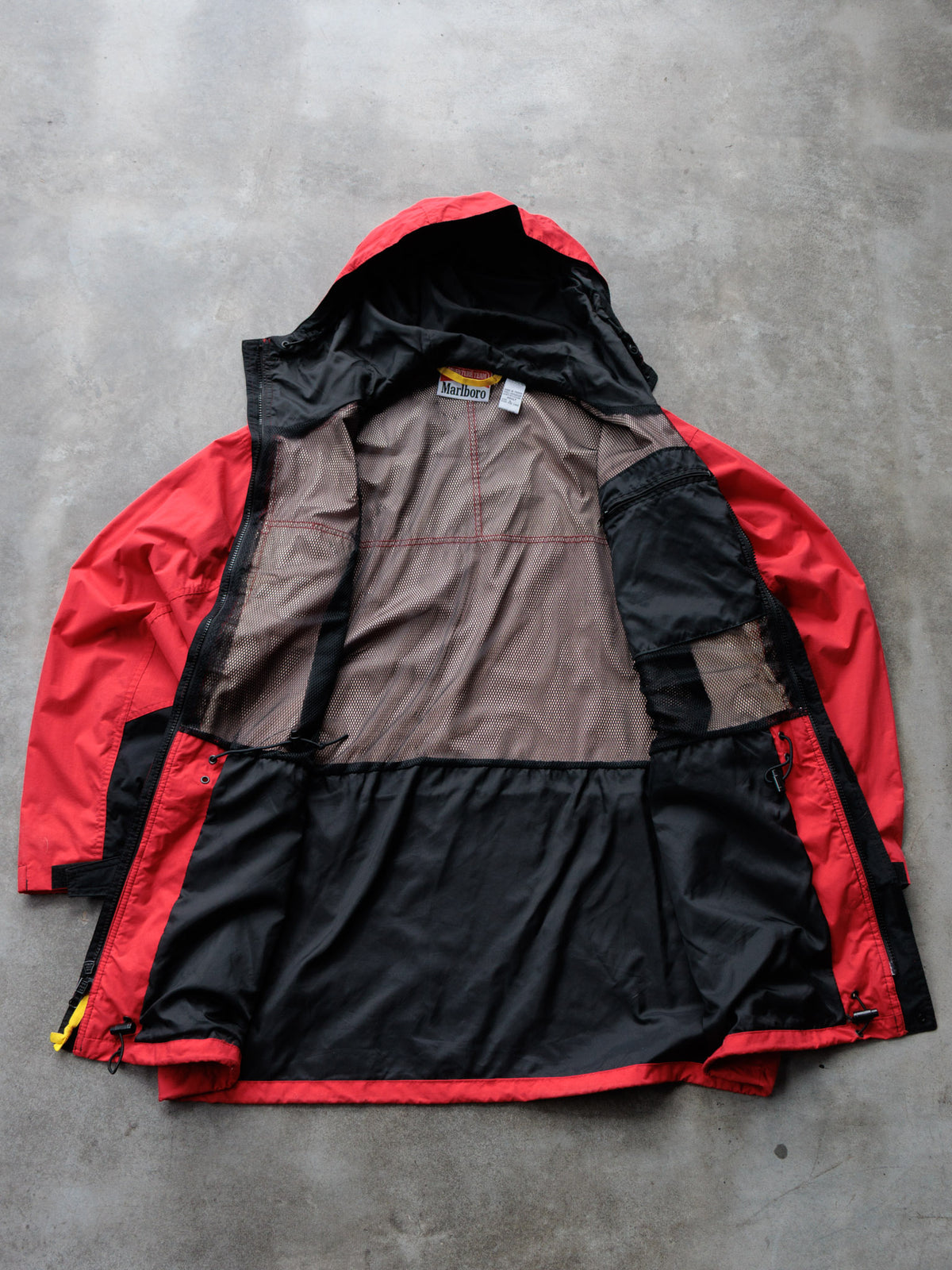 Vintage 90s Red Marlboro Adventure Team Windbreaker (L)