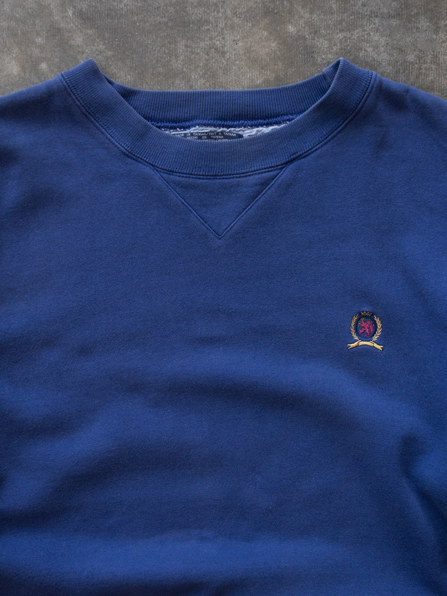 Vintage 90s Navy Tommy Hilfiger Sweatshirt (L)
