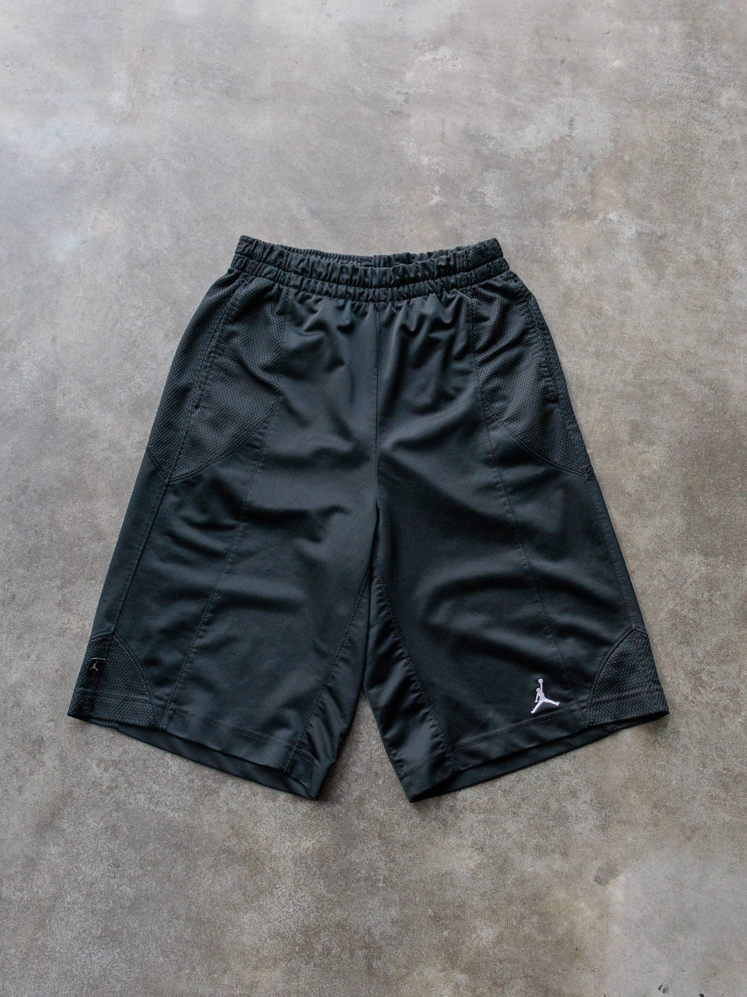 Vintage Black Jordan Basketball Shorts (S)