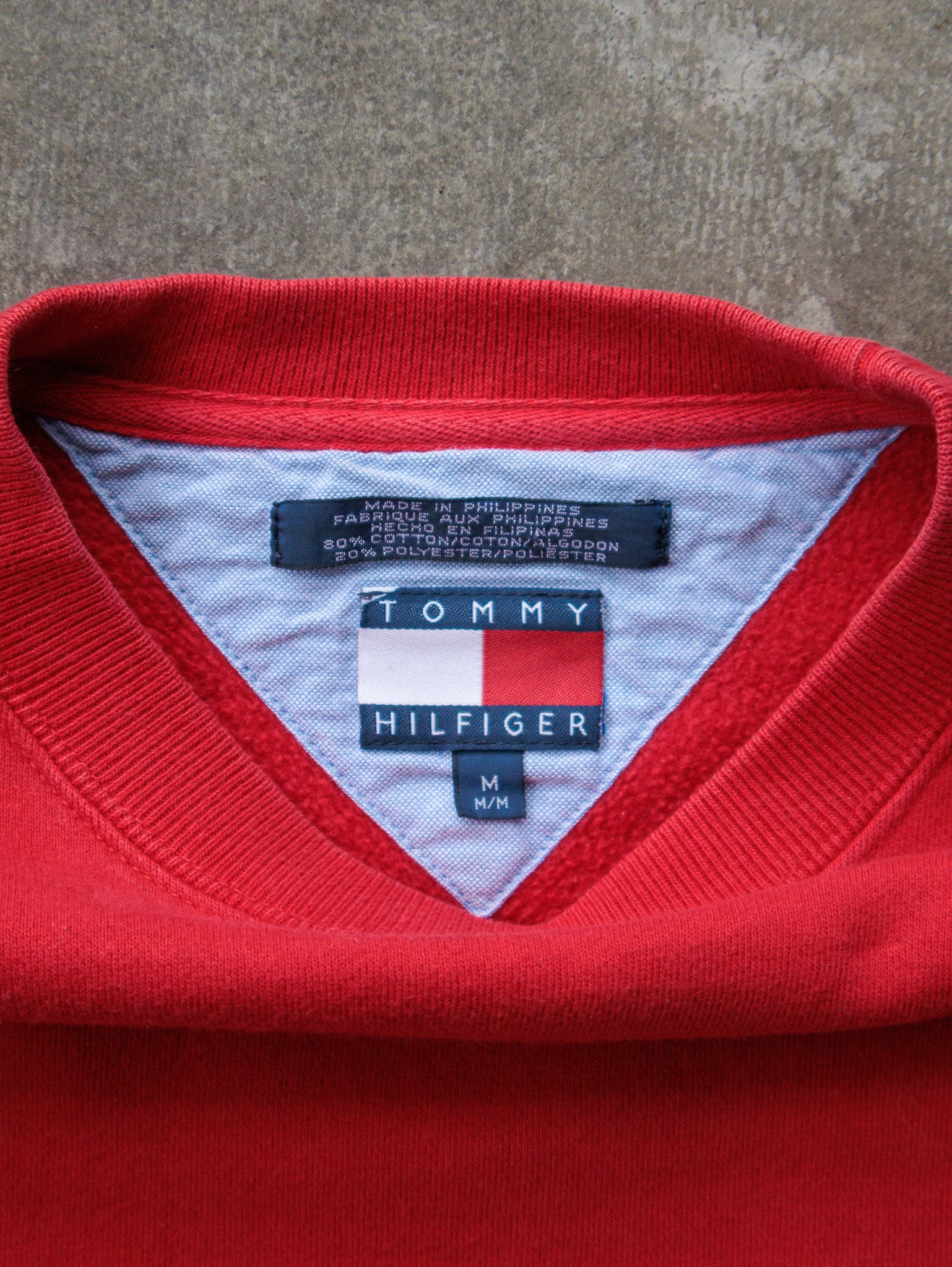 Vintage 90s Red Tommy Hilfiger Sweatshirt (M)