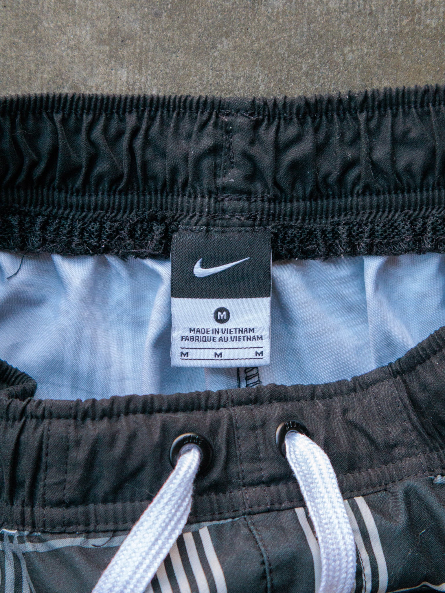 Vintage Black Plaid Nike Cargo Swim Shorts (M)
