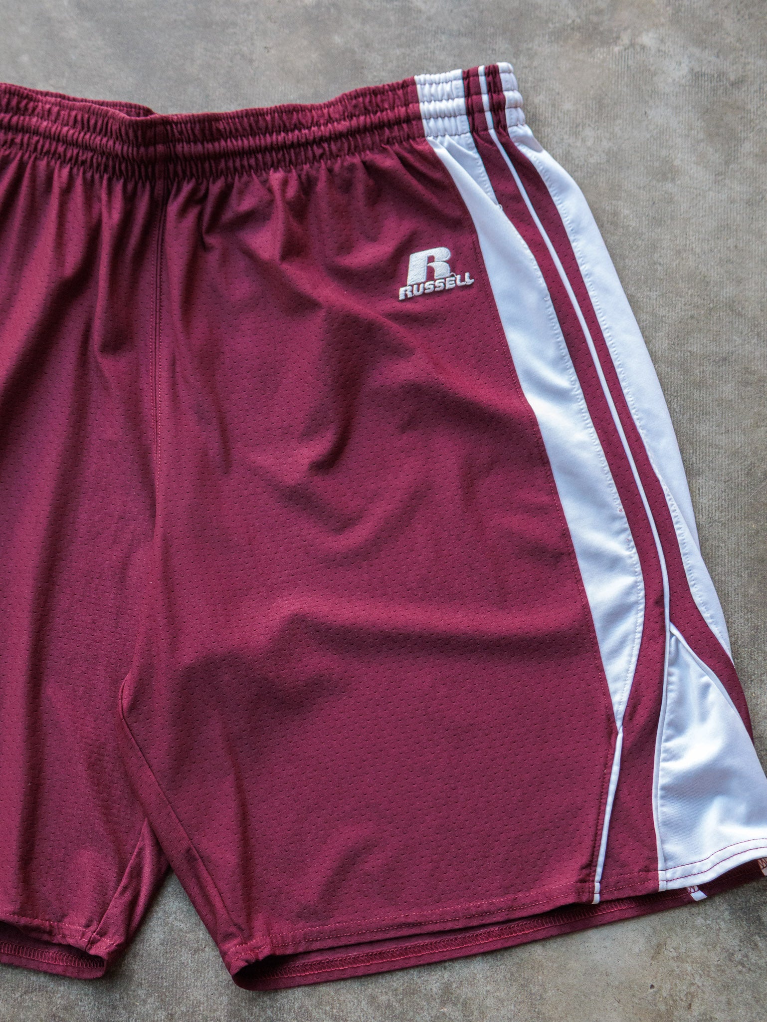 Vintage 00s Maroon Russell Athletic Basketball Shorts (L)