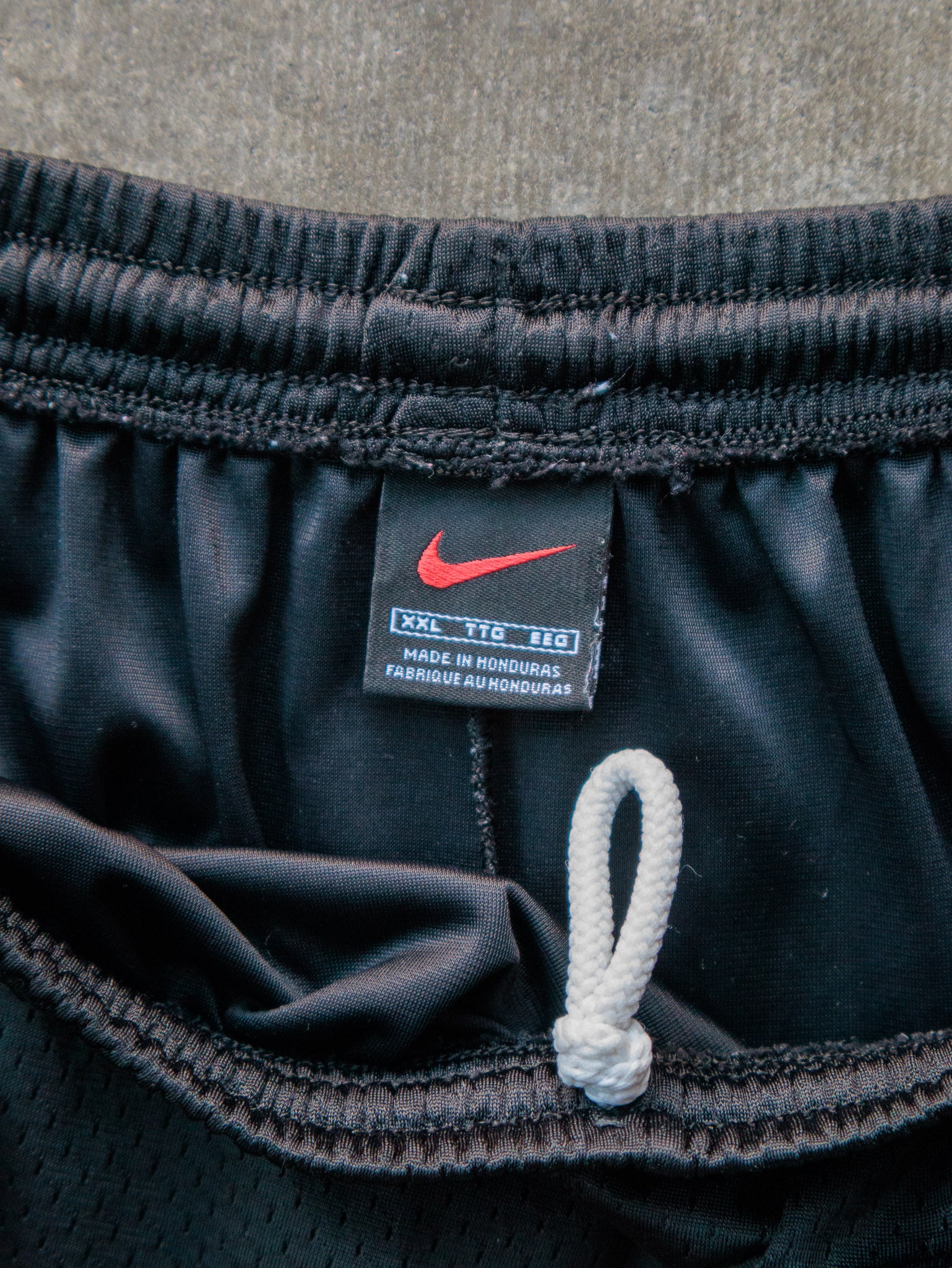 Vintage 00s Black Nike Basketball Shorts (2XL)