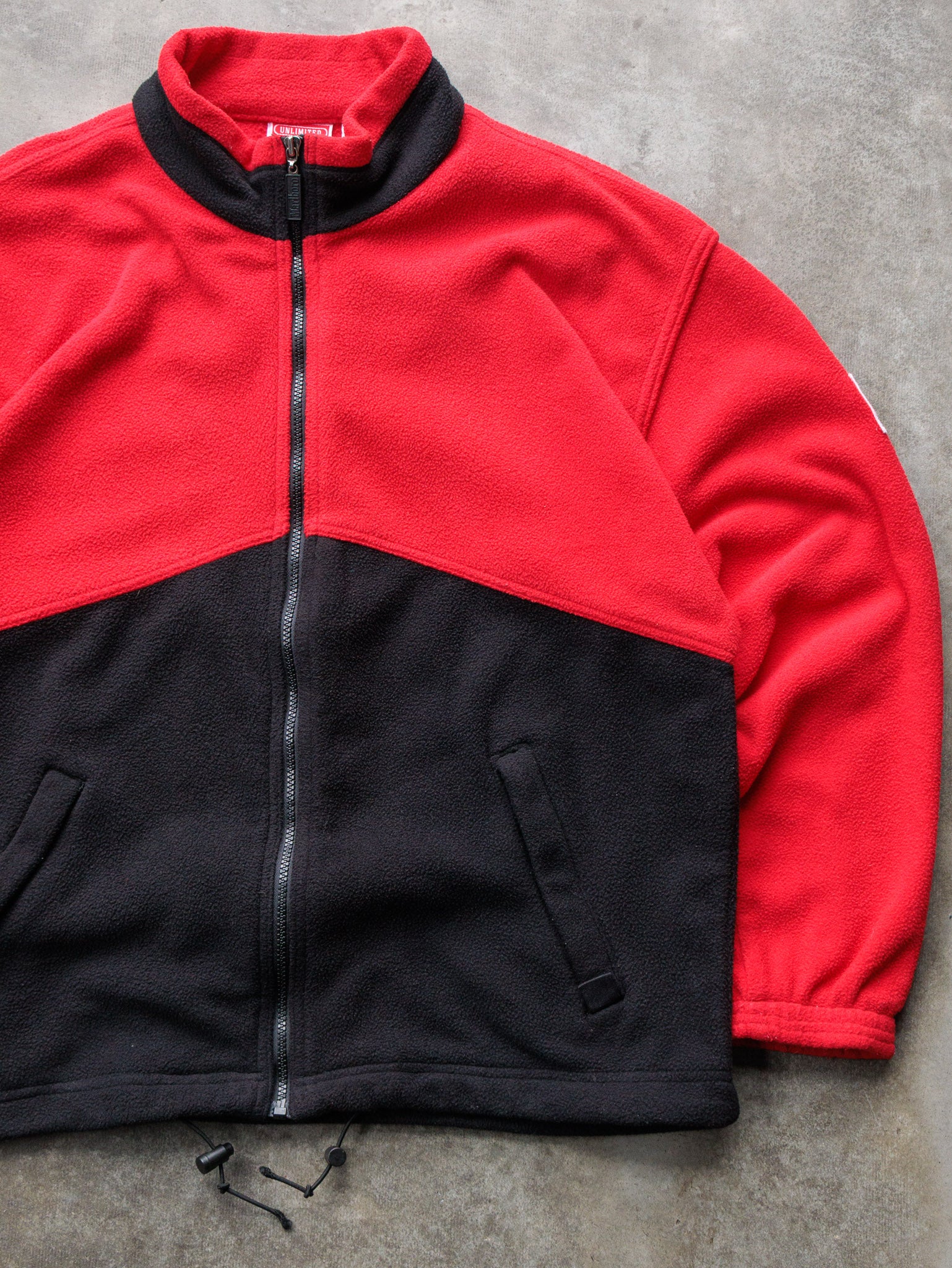 Vintage 90s Red & Black Marlboro Fleece Zip Jacket (L)