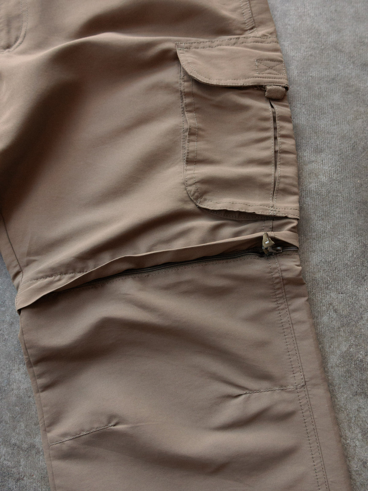 Vintage Beige Pacific Trail Cargo Pants (W34)