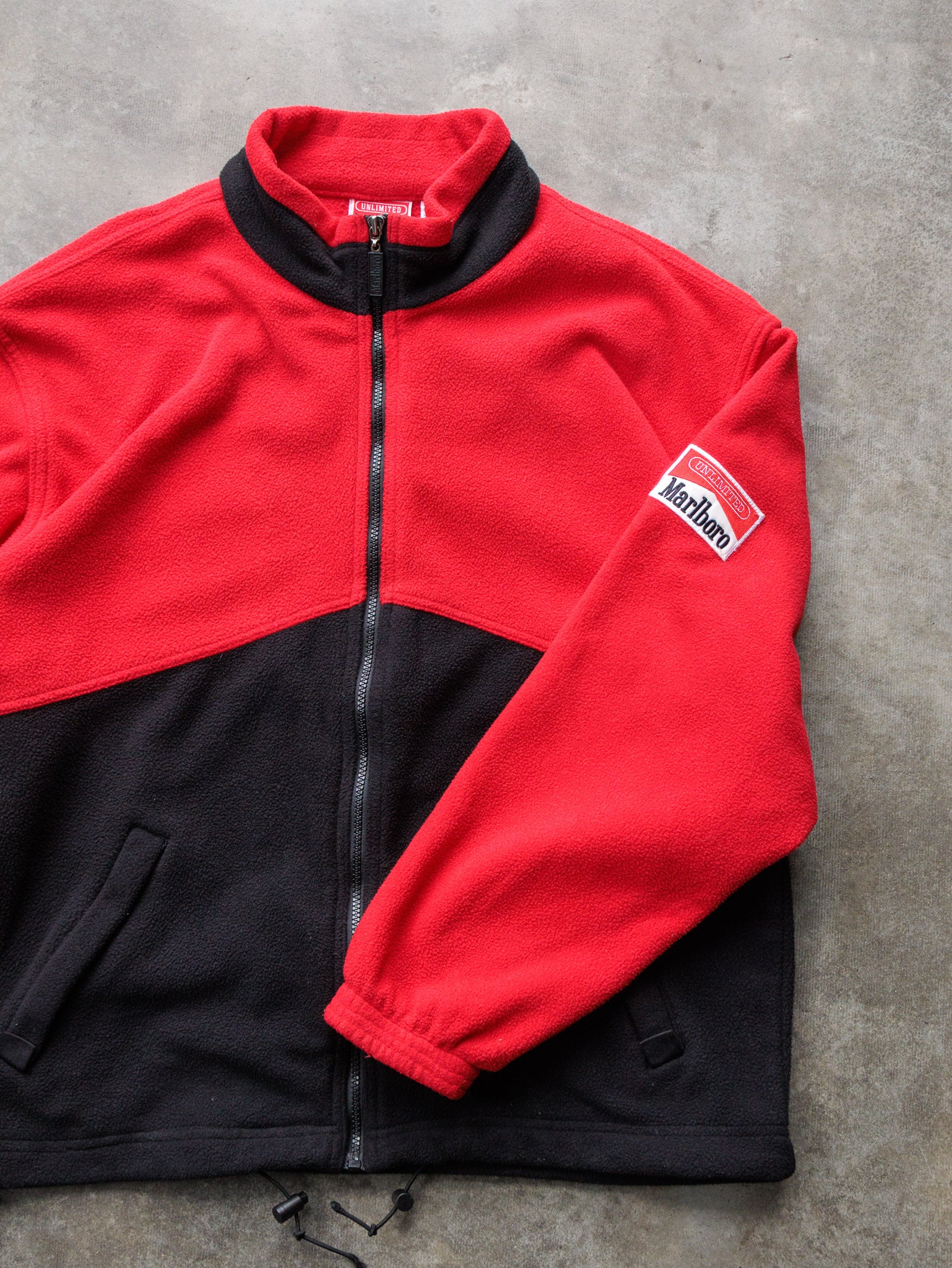 Vintage 90s Red & Black Marlboro Fleece Zip Jacket (L)