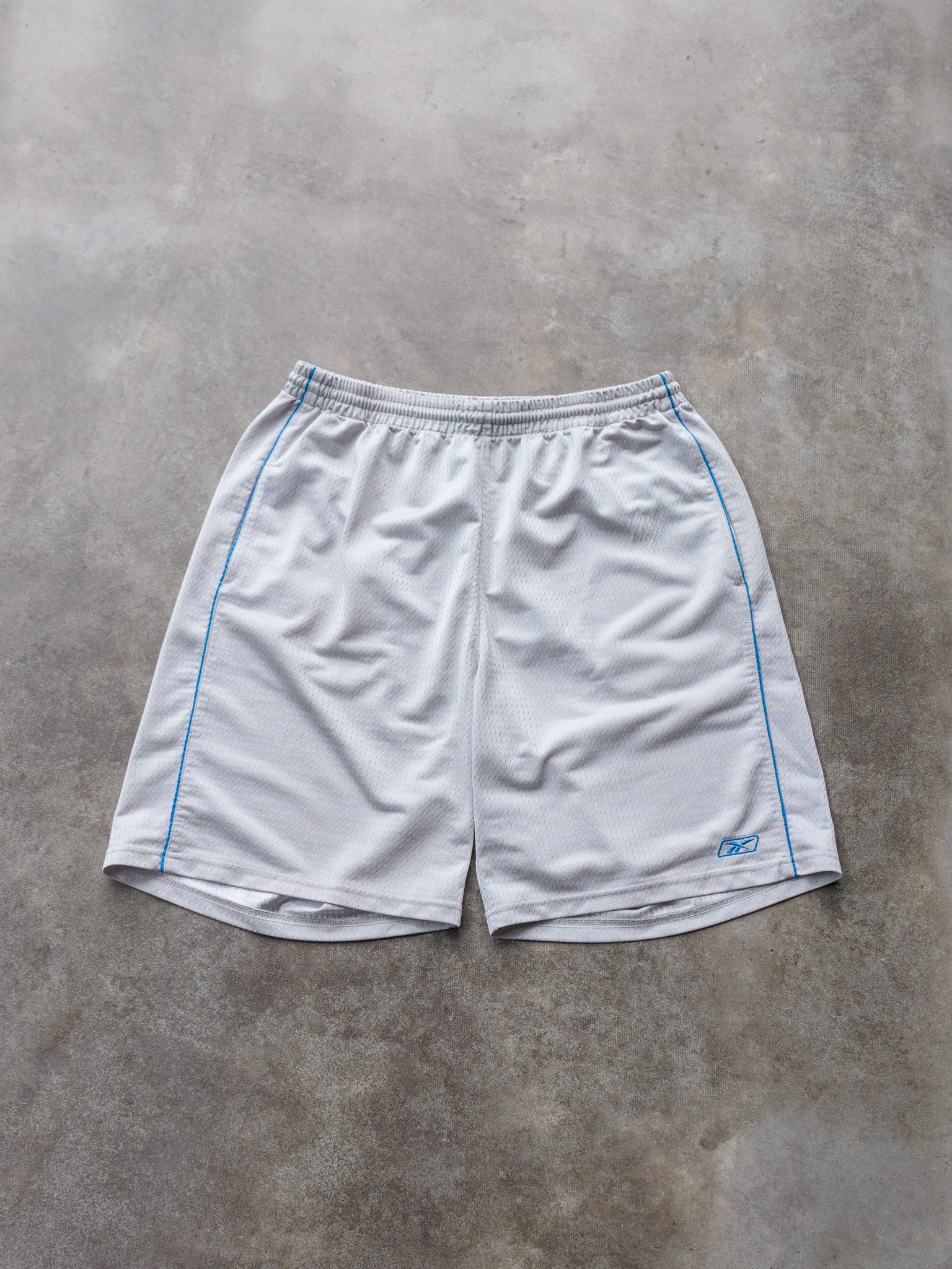 Vintage 00s Grey Reebok Basketball Shorts (L)