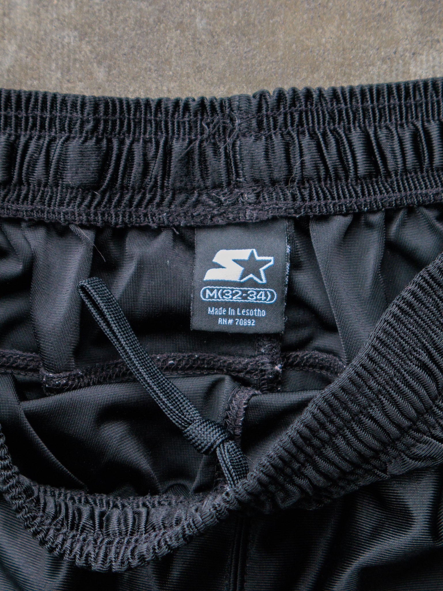 Vintage 00s Black Starter Basketball Shorts (M)