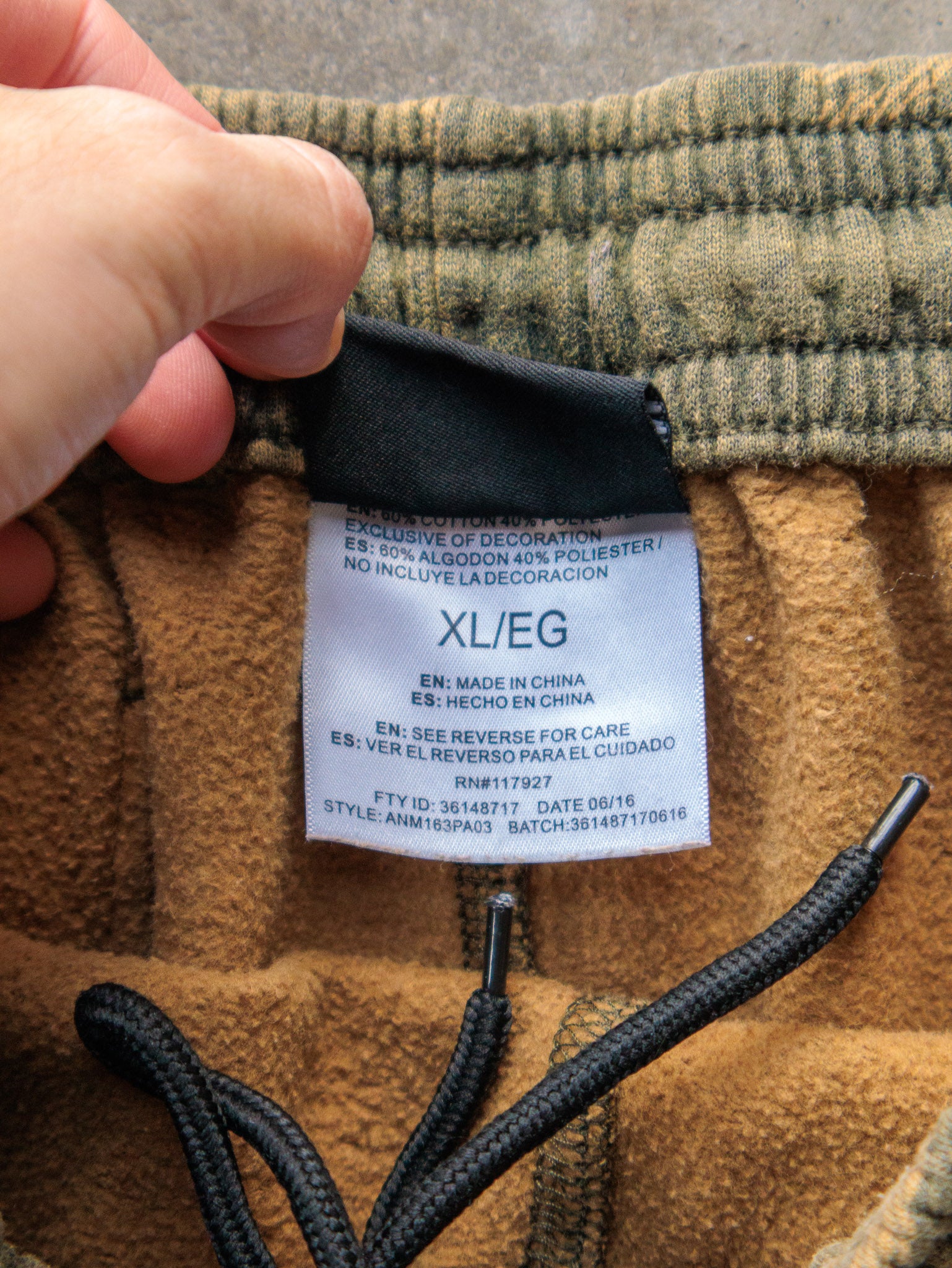 Camo AND1 Fleece Cargo Sweatpants (XL)