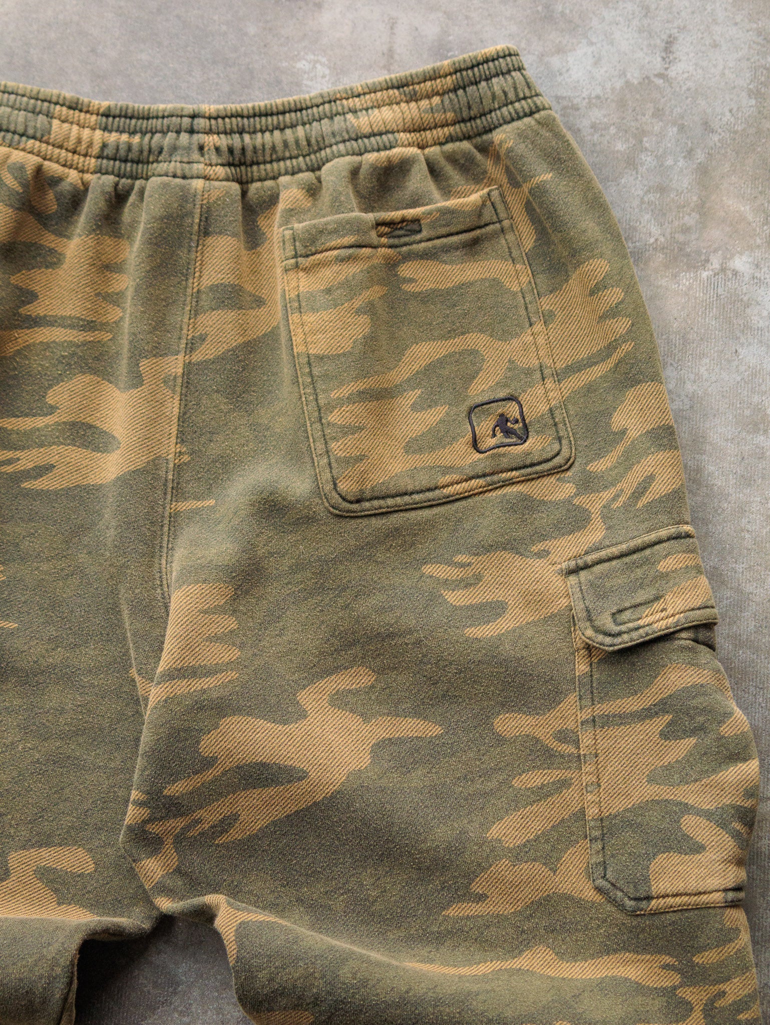 Camo AND1 Fleece Cargo Sweatpants (XL)