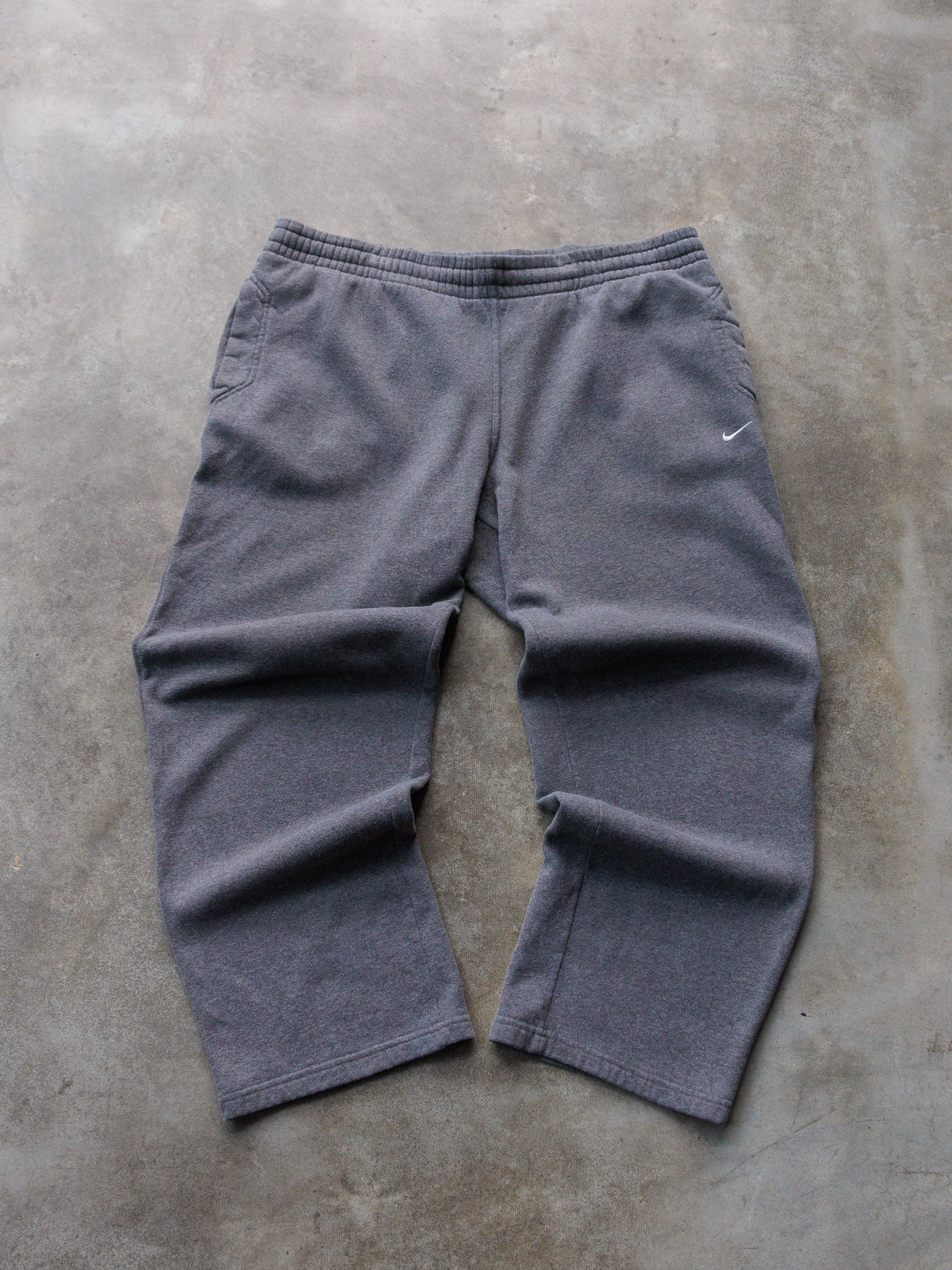Vintage Grey Nike Sweatpants (XL)