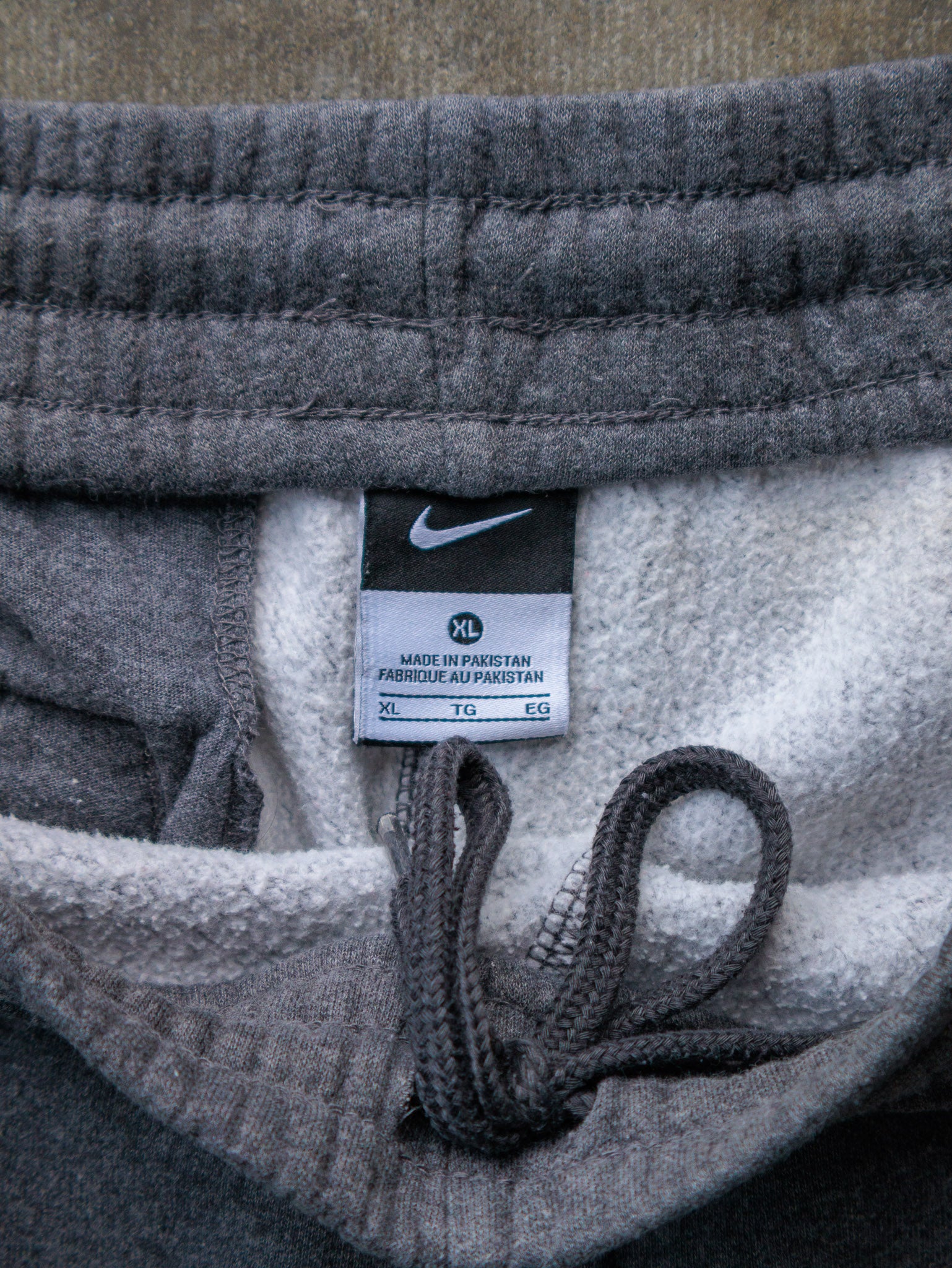 Vintage Grey Nike Sweatpants (XL)