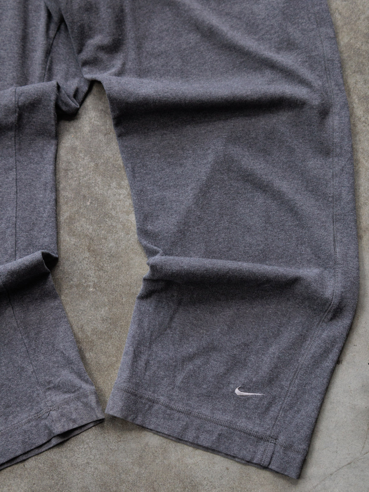 Vintage 00s Grey Nike Sweatpants (L)