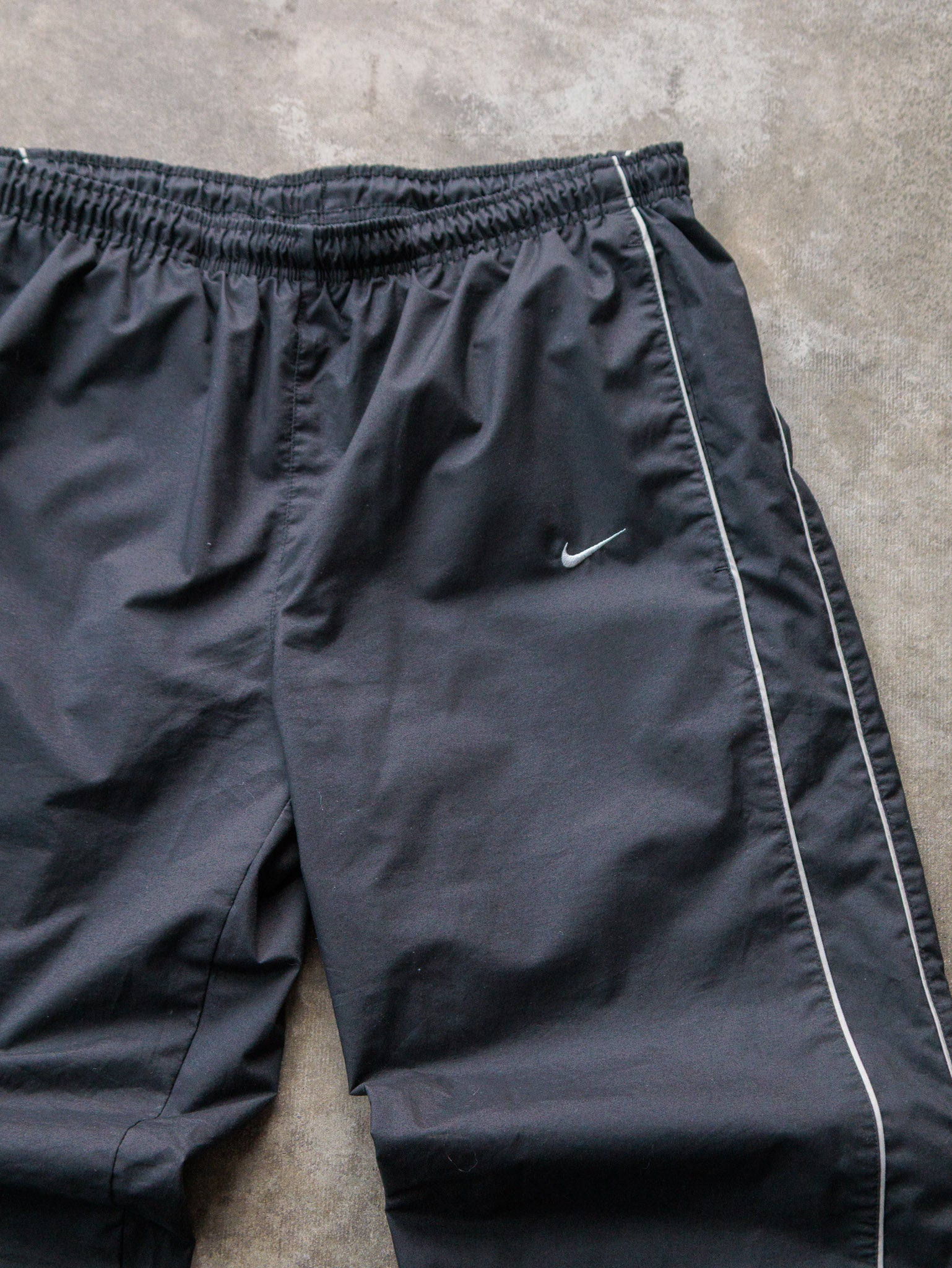 Vintage 00s Black Nike Track Pants (M)
