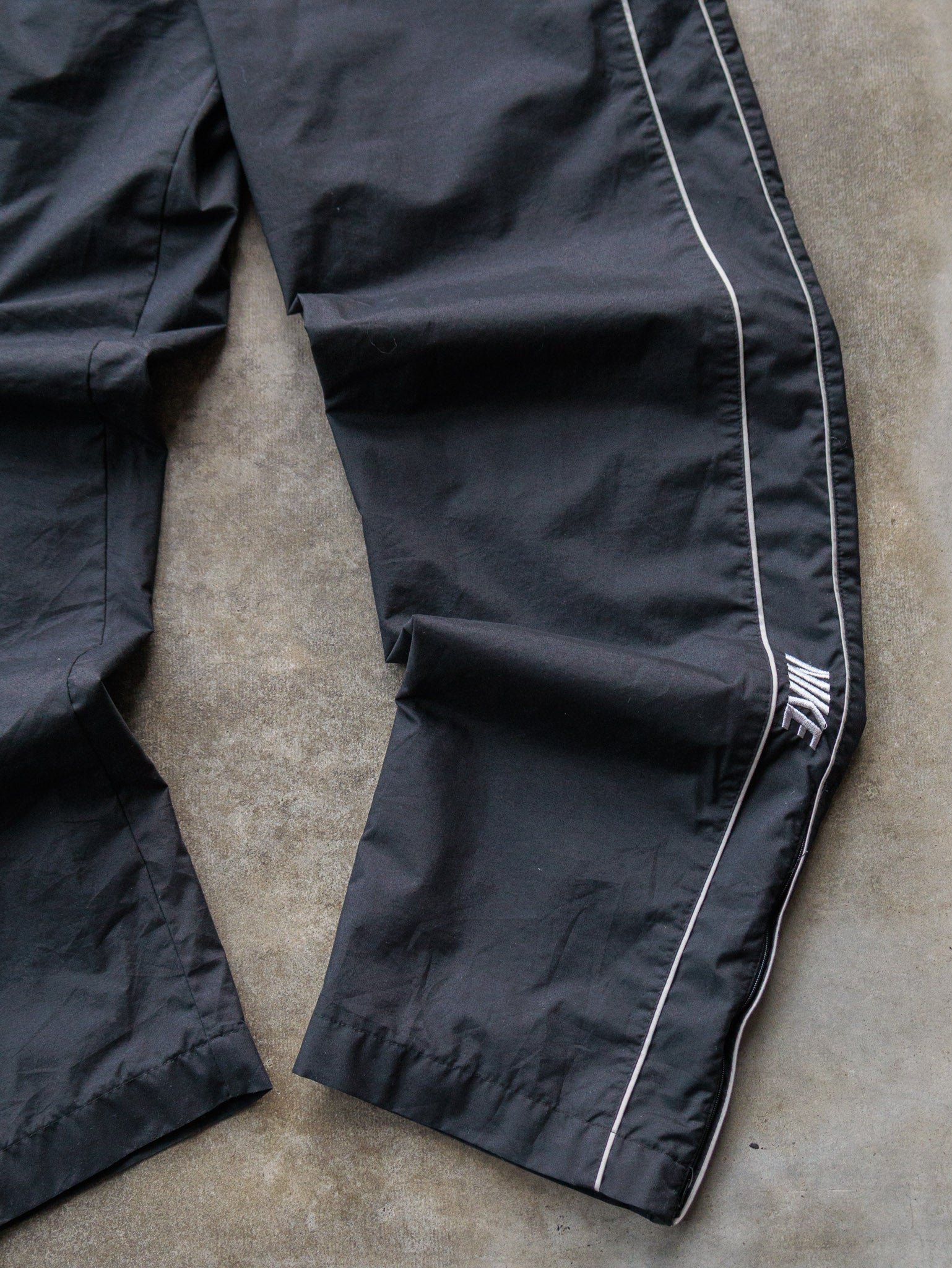 Vintage 00s Black Nike Track Pants (M)