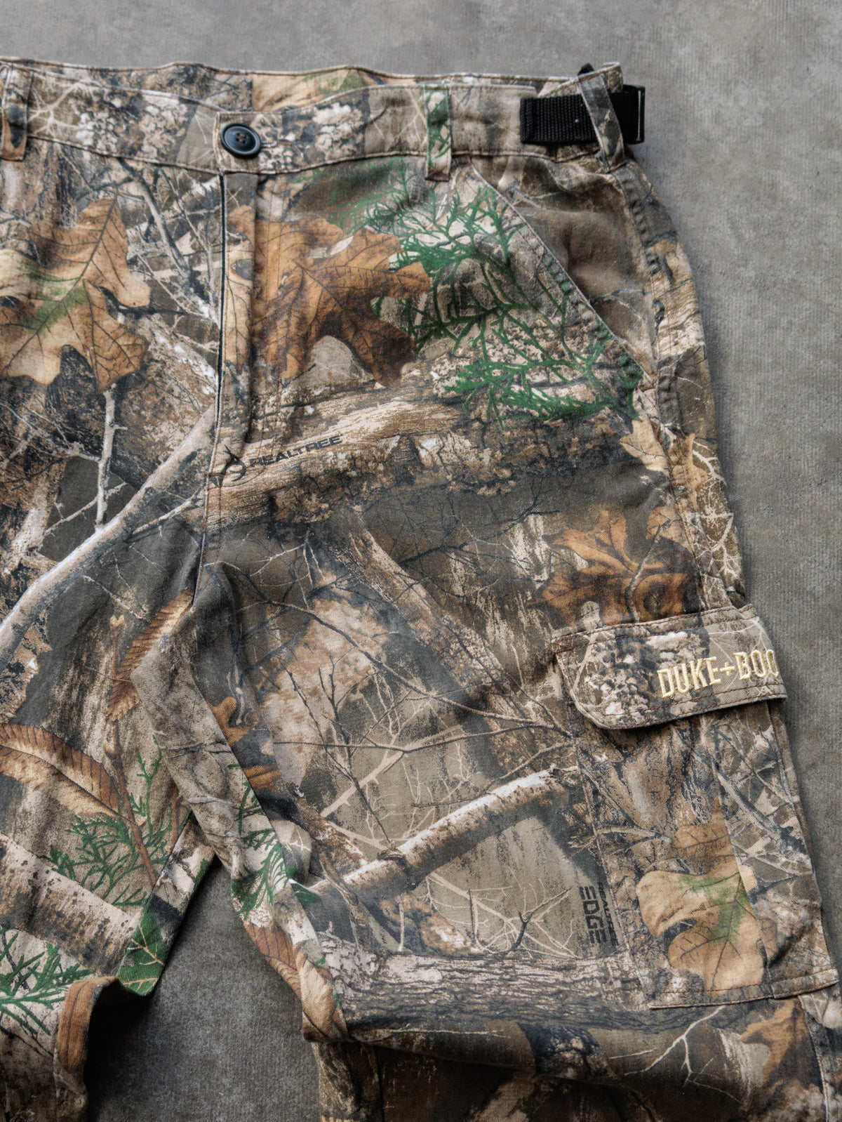 Vintage Brown Realtree Edge Camo Duke + Boone Cargo Pants (L)