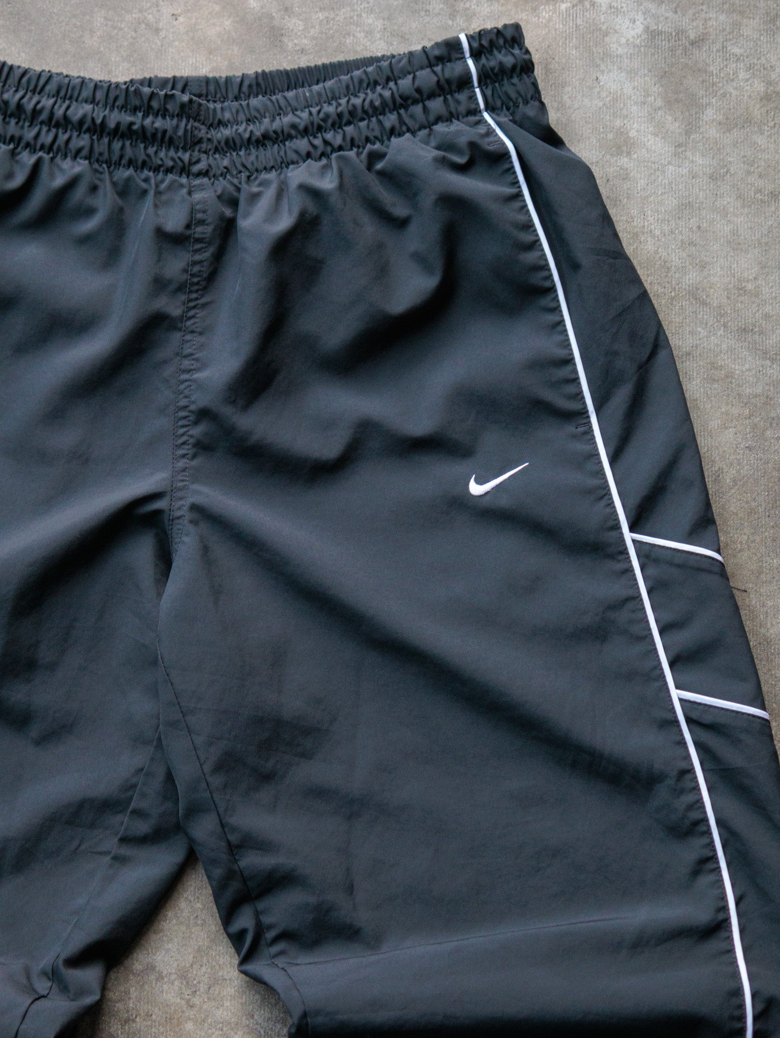 Vintage 00s Black Nike Track Pants (L)