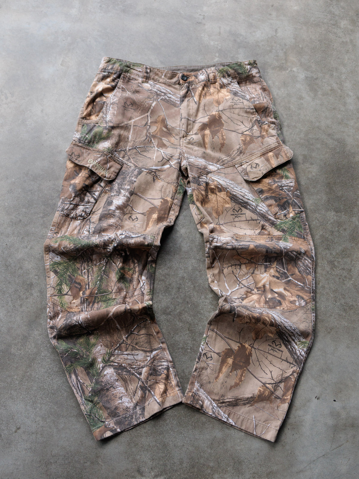 Vintage Brown Realtree Xtra Camo Magellan Outdoors Cargo Pants (M)