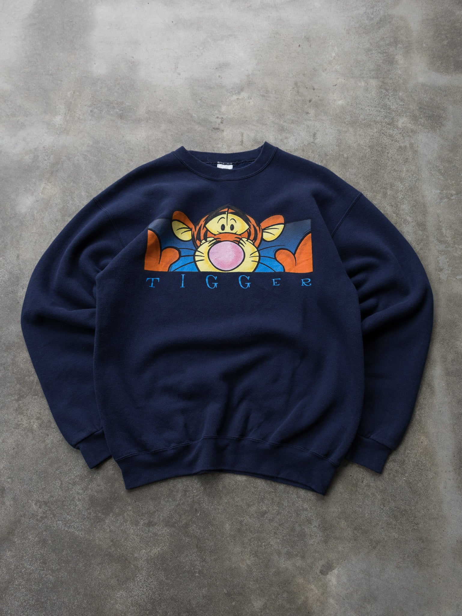 Vintage 90s Navy Disney Tigger Graphic Sweatshirt (M)