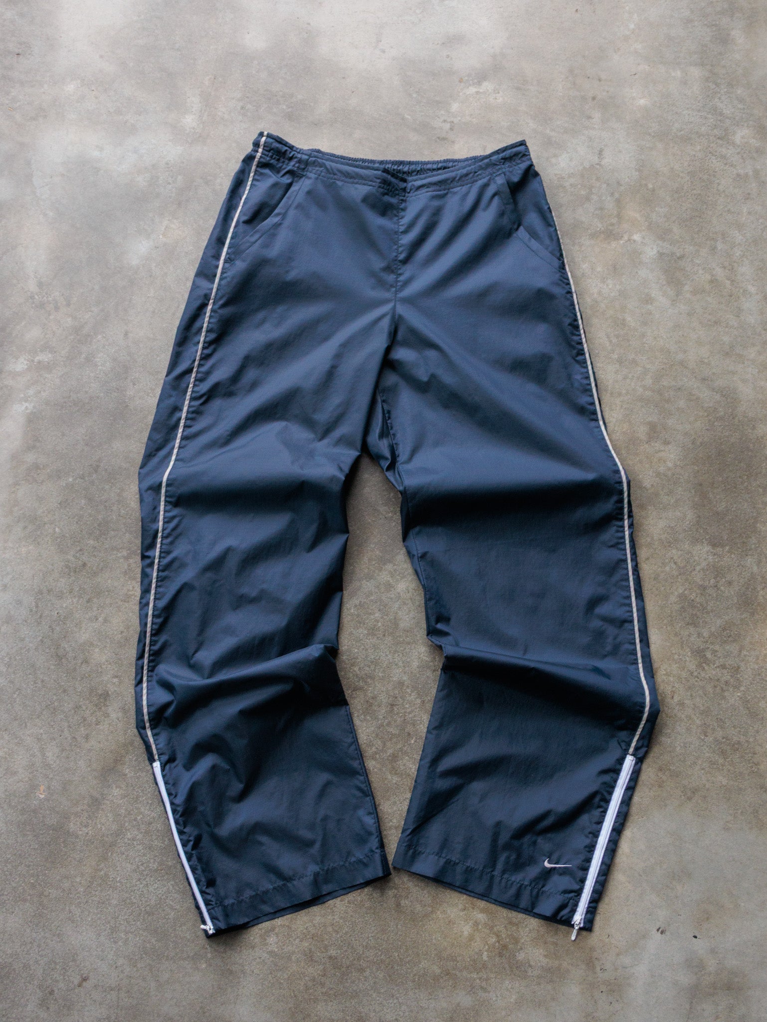 Vintage 00s Navy Nike Track Pants (Women's M)