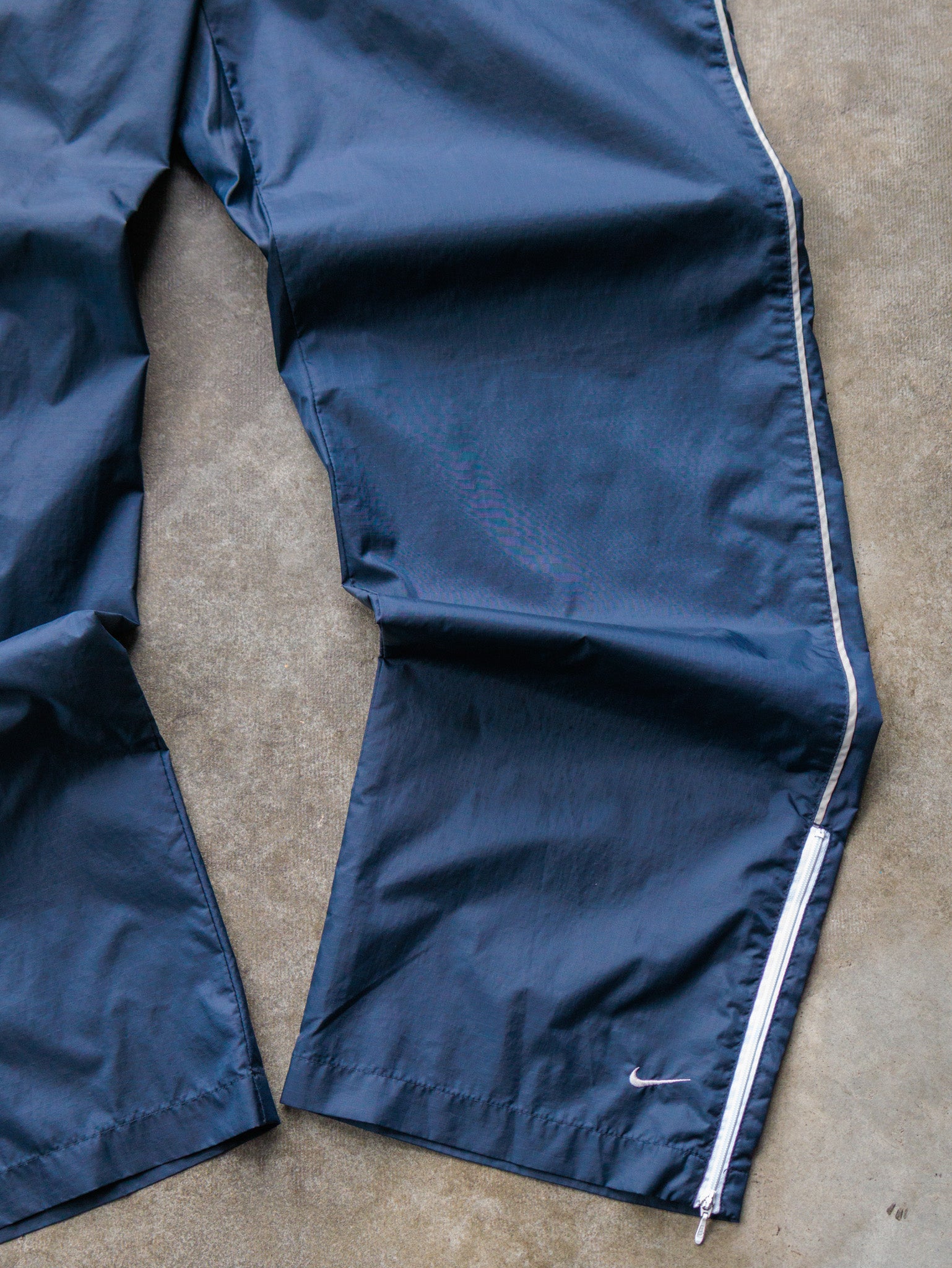 Vintage 00s Navy Nike Track Pants (Women's M)