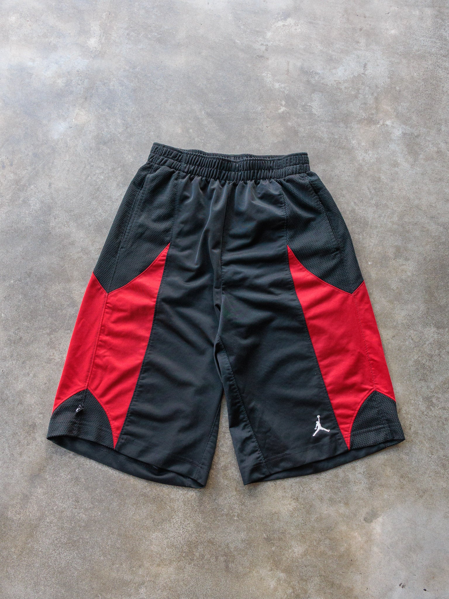 Vintage Black & Red Jordan Basketball Shorts (S)