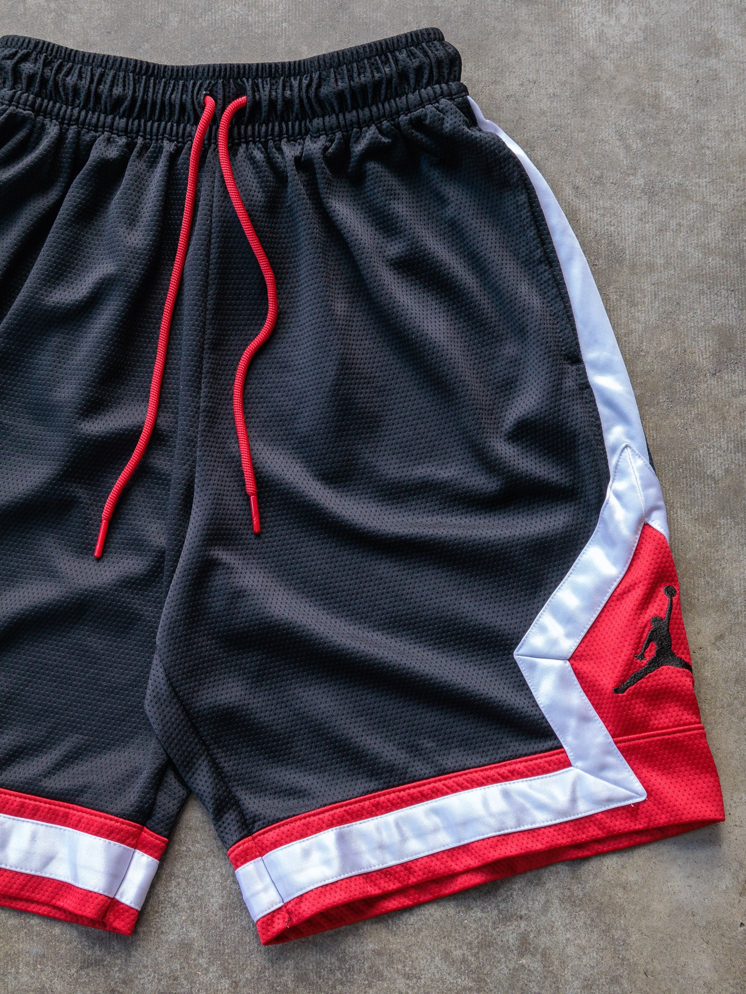 Vintage Black & Red Jordan Mesh Basketball Shorts (S)