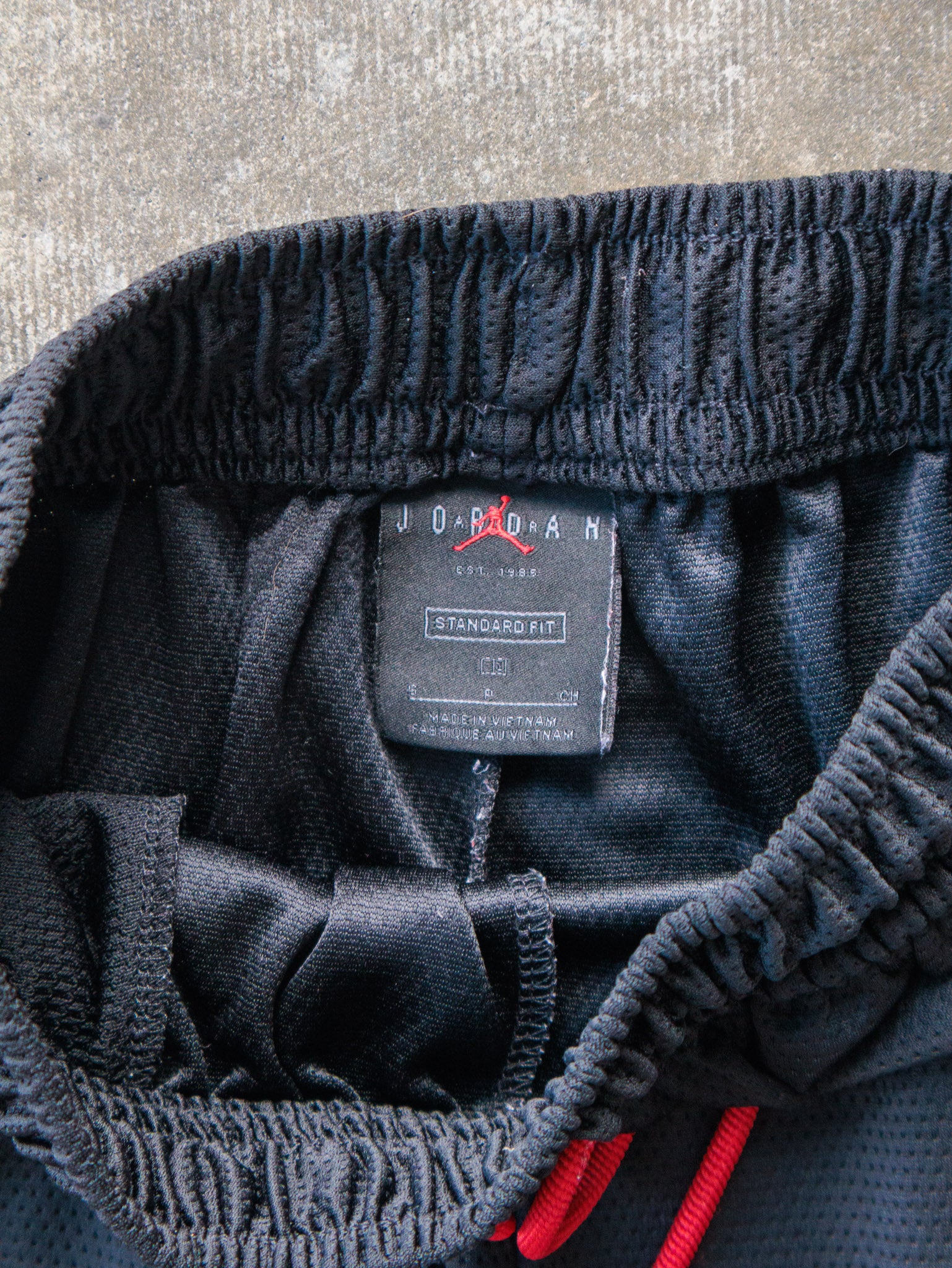 Vintage Black & Red Jordan Mesh Basketball Shorts (S)