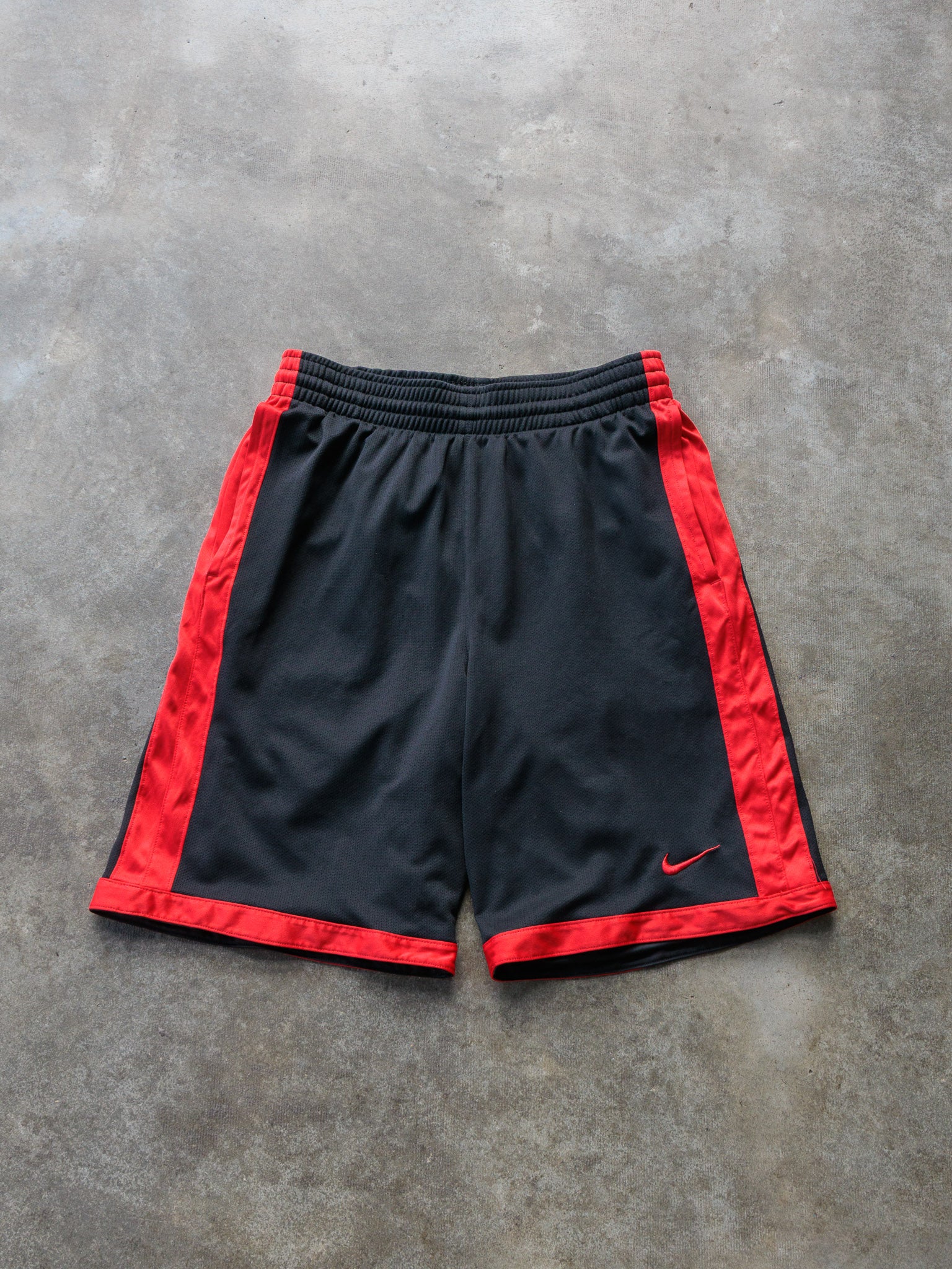 Vintage Black & Red Nike Basketball Shorts (S)