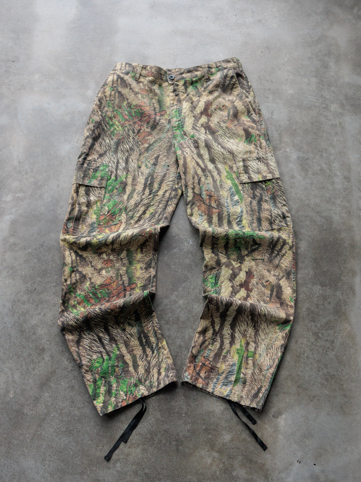 Vintage Brown Crossover Camo Cargo Pants (L)