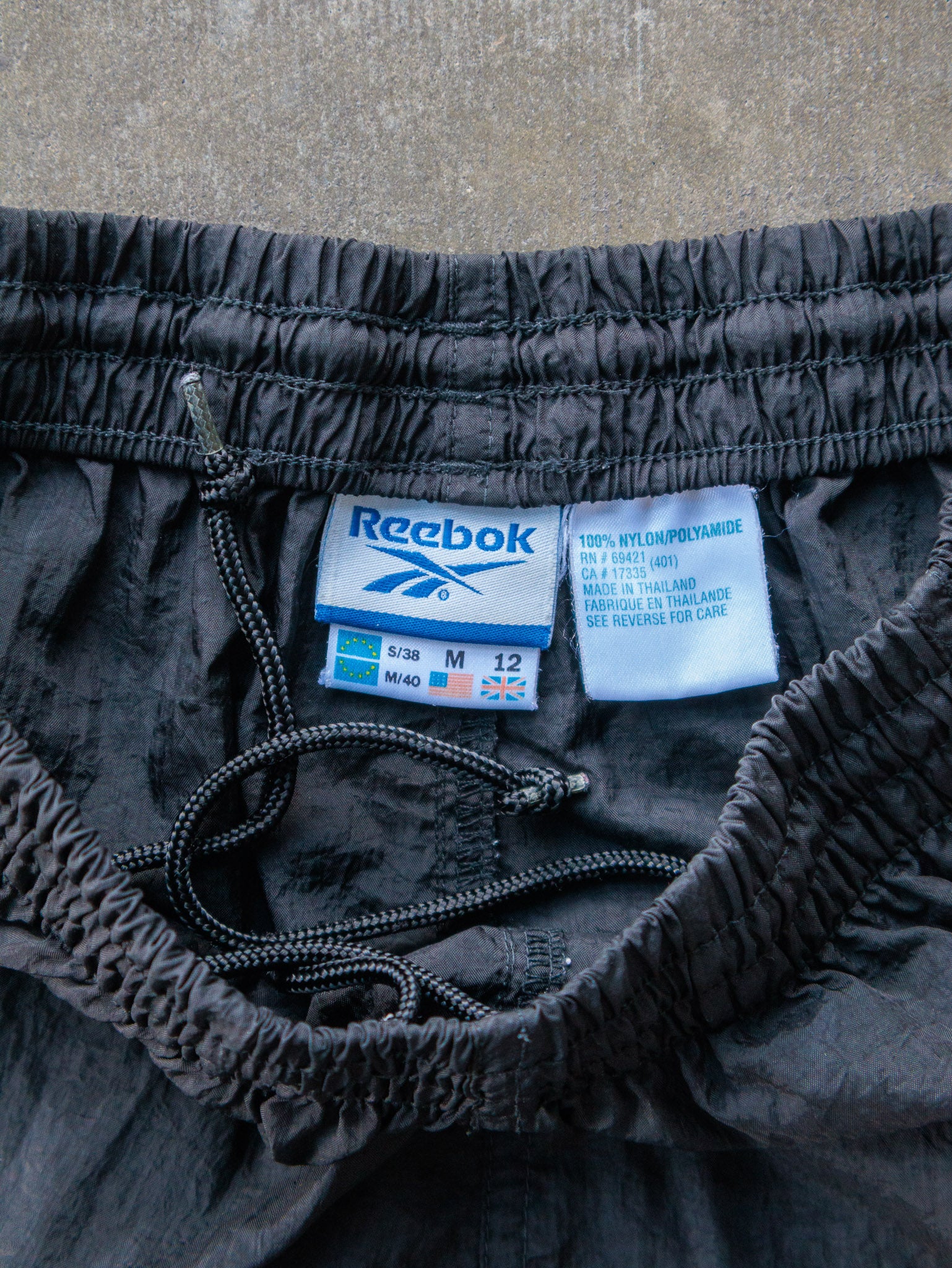 Vintage 90s Black Reebok Shorts (Women's M)