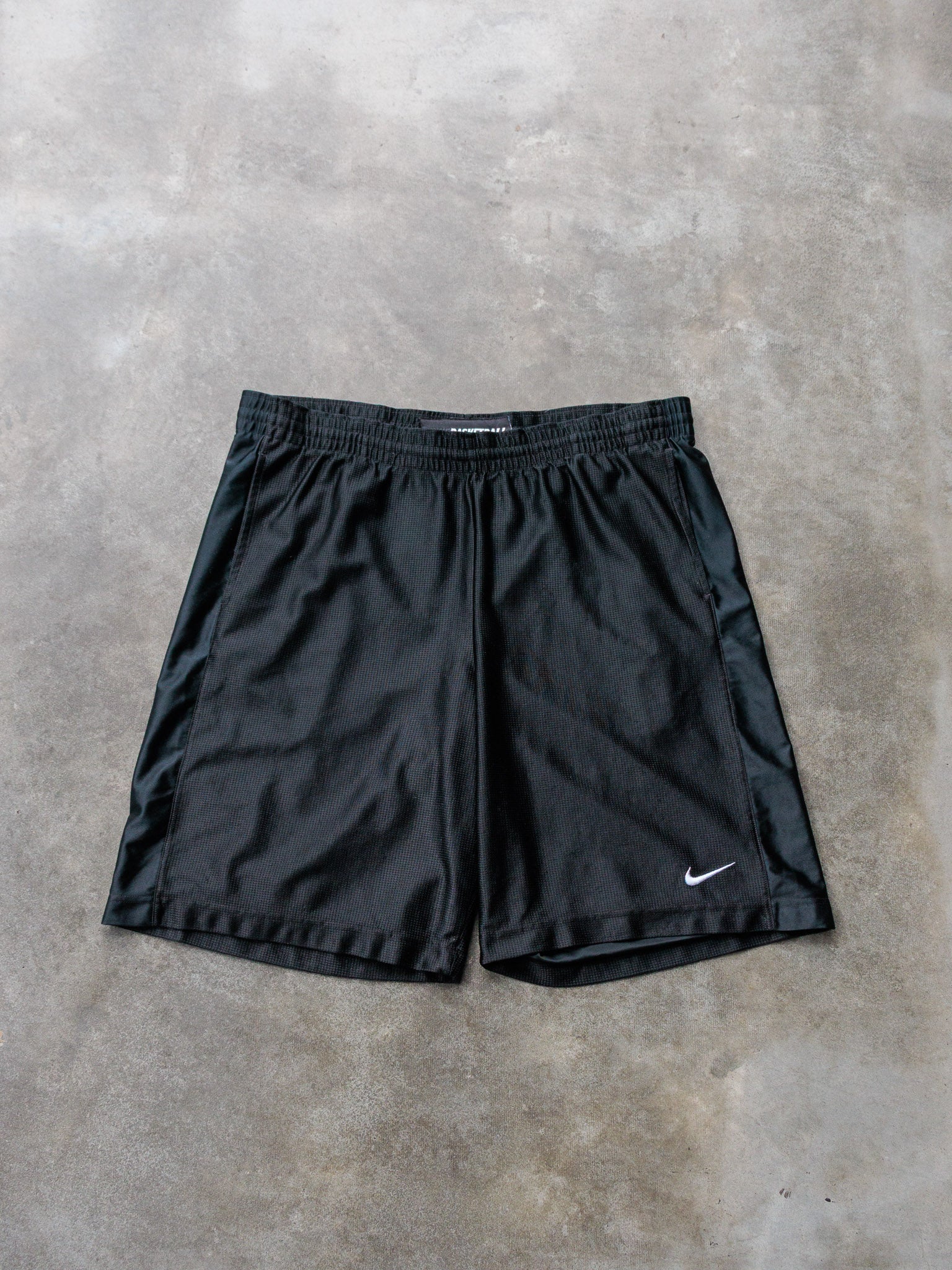 Vintage Black Nike Basketball Shorts (XL)