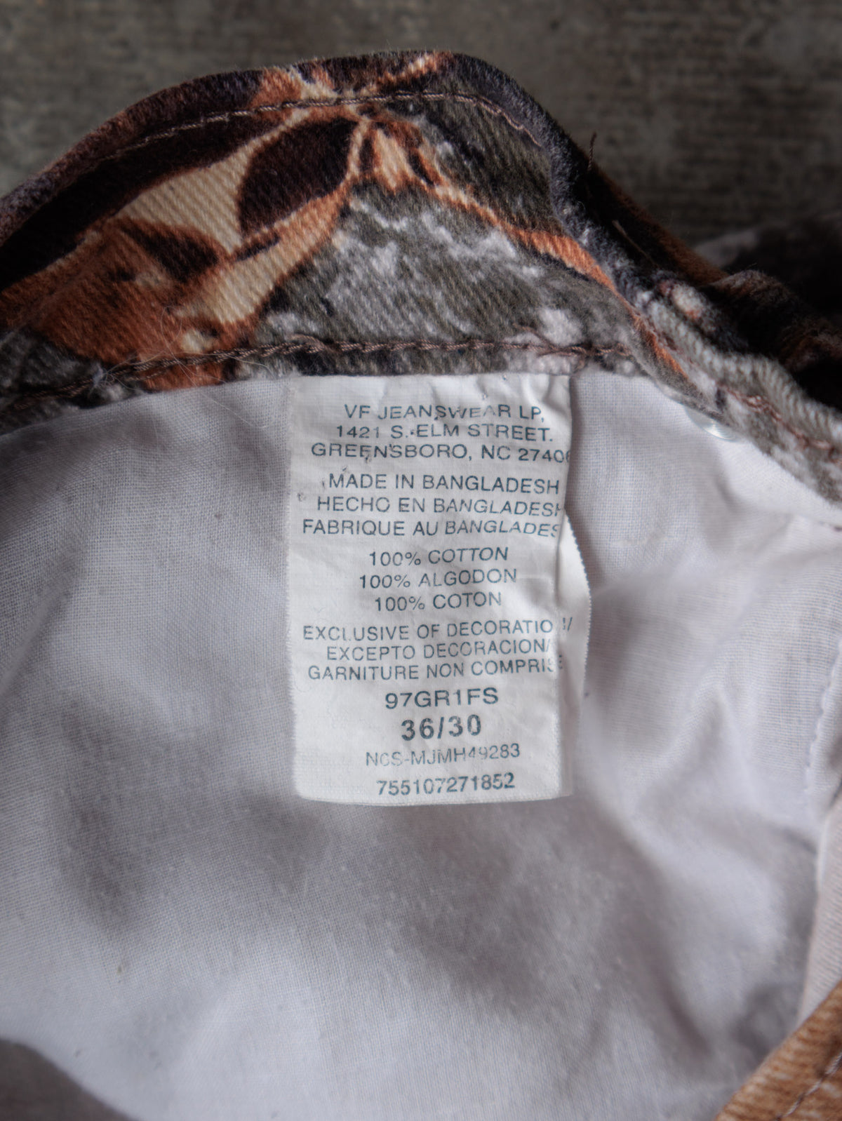 Vintage 00s Brown Camo Wrangler Pants (W36)