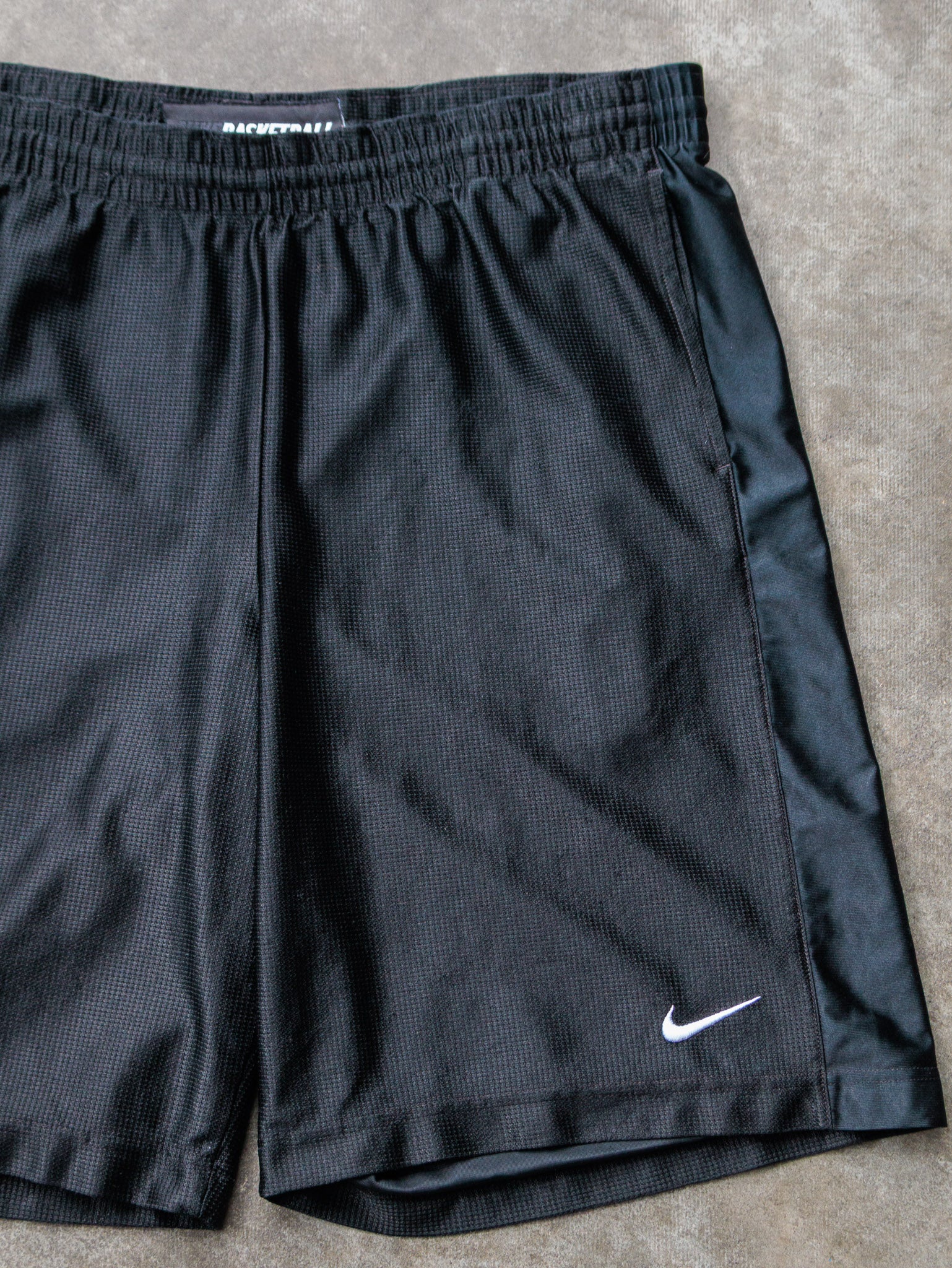 Vintage Black Nike Basketball Shorts (XL)