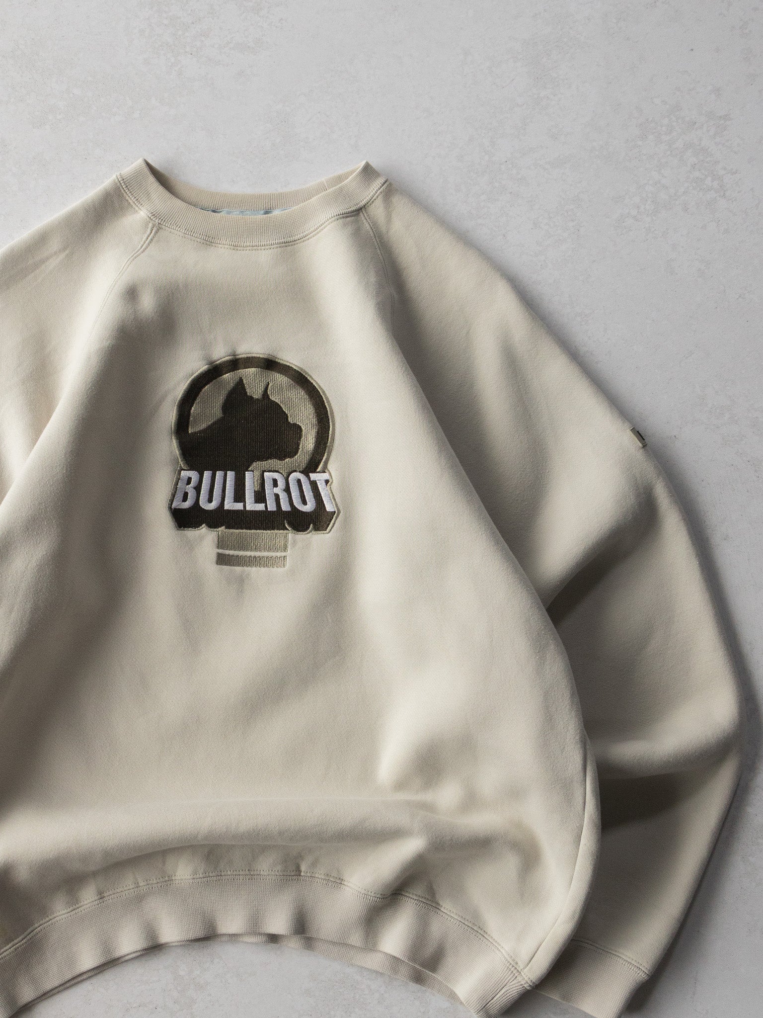 Vintage Bullrot Cream Sweatshirt (M)