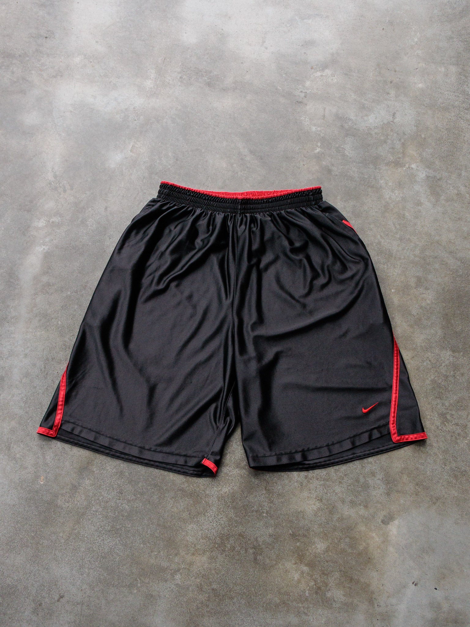 Vintage 00s Nike Nebraska Huskers Basketball Shorts (XL)
