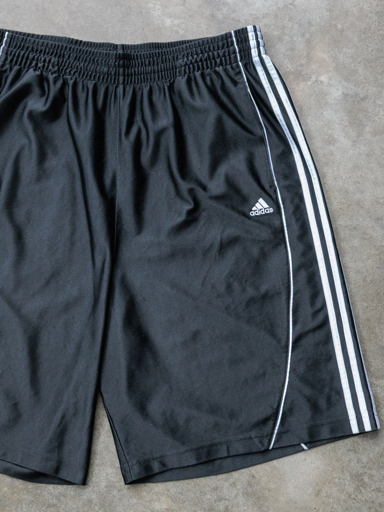 Vintage Black Adidas 3-Stripe Basketball Shorts (2XL)