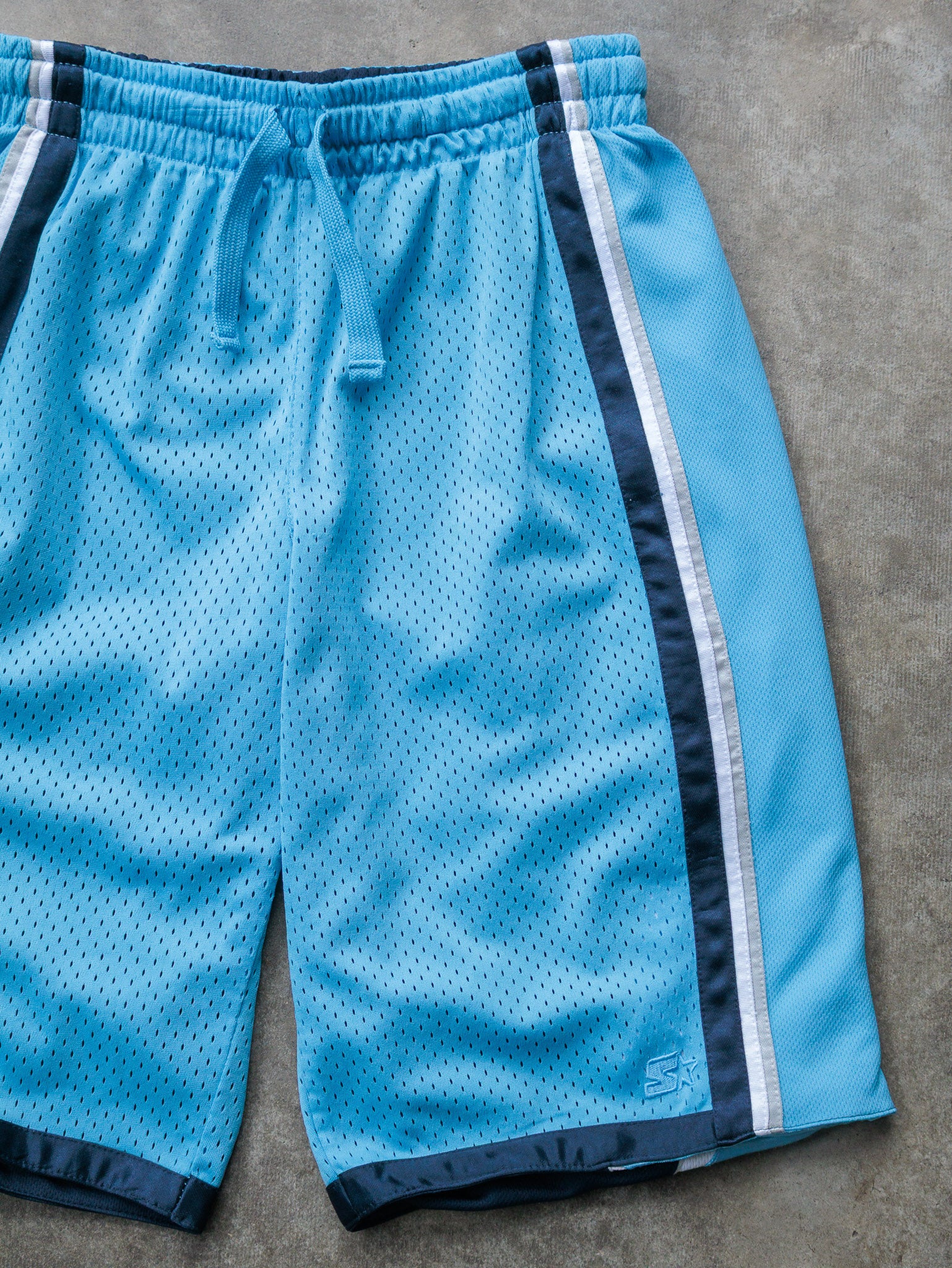 Vintage Light Blue Starter Mesh Basketball Shorts (S)
