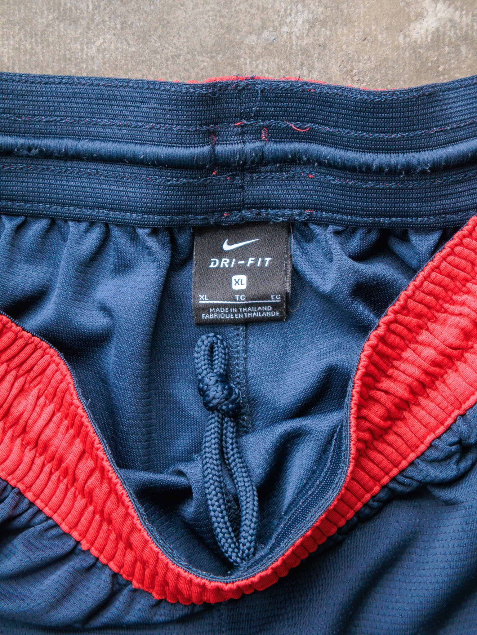Vintage Navy Nike Shorts (XL)
