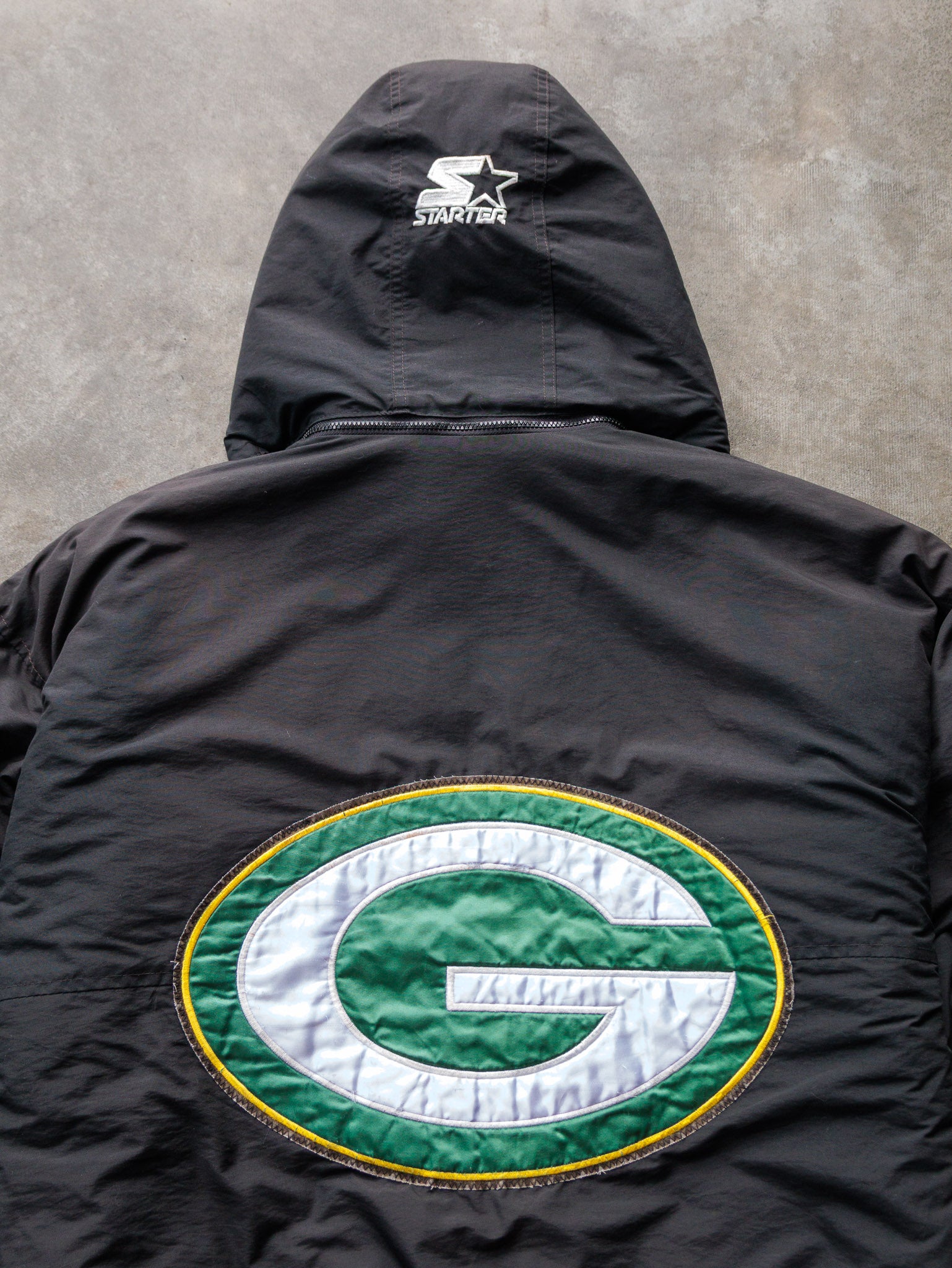 Vintage 90s Black Starter Green Bay Packers Puffer Jacket (L)