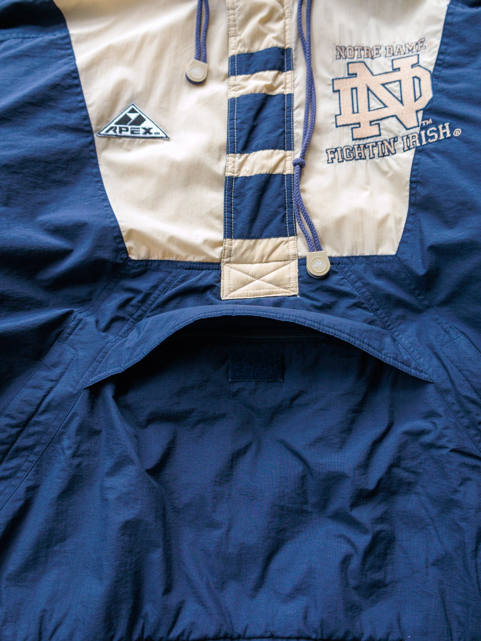 Vintage 90s Blue & Cream Apex One Notre Dame Fighting Irish Puffer Jacket (XL)