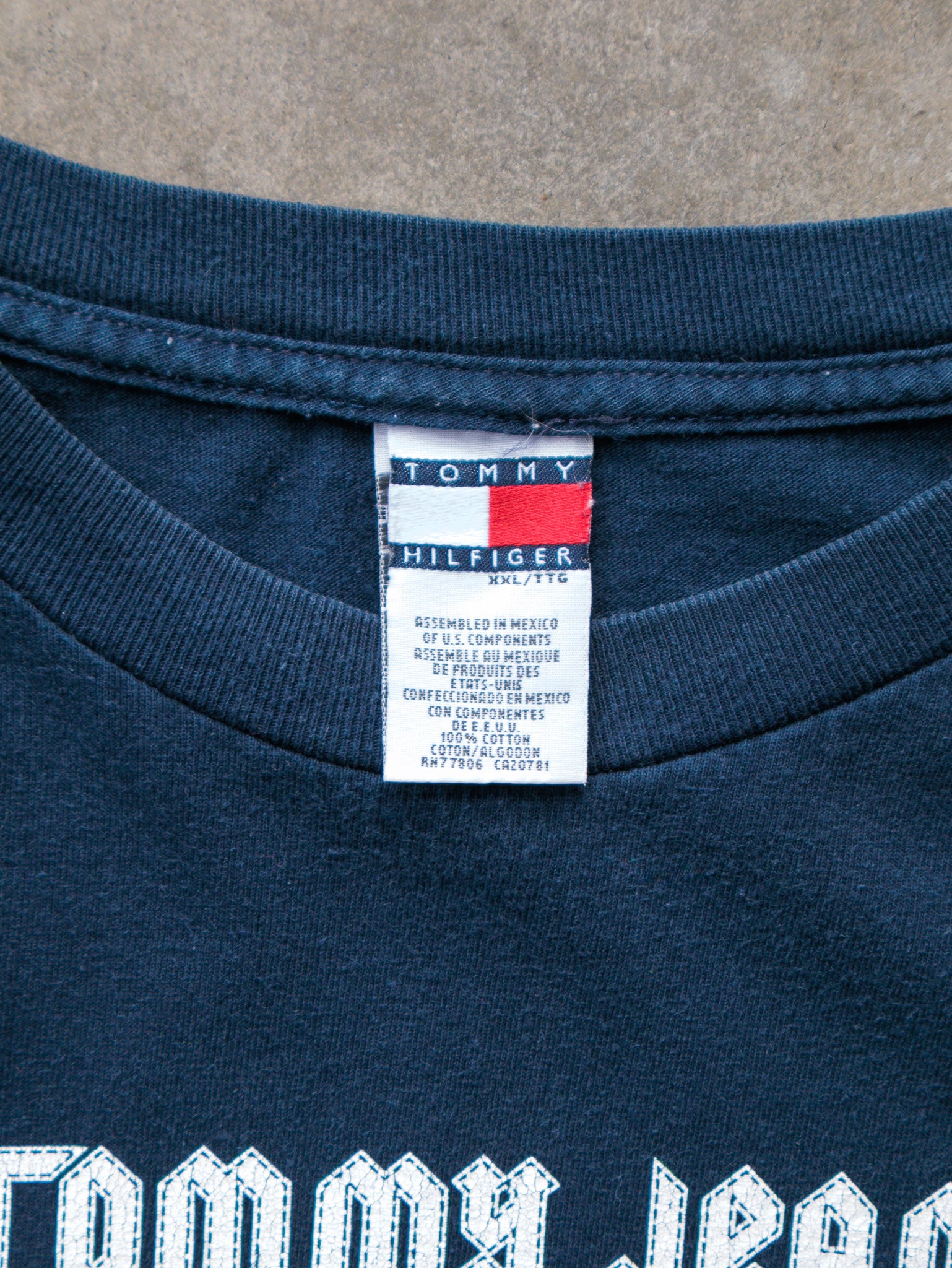 Vintage 90s Navy Tommy Hilfiger Tee (2XL)