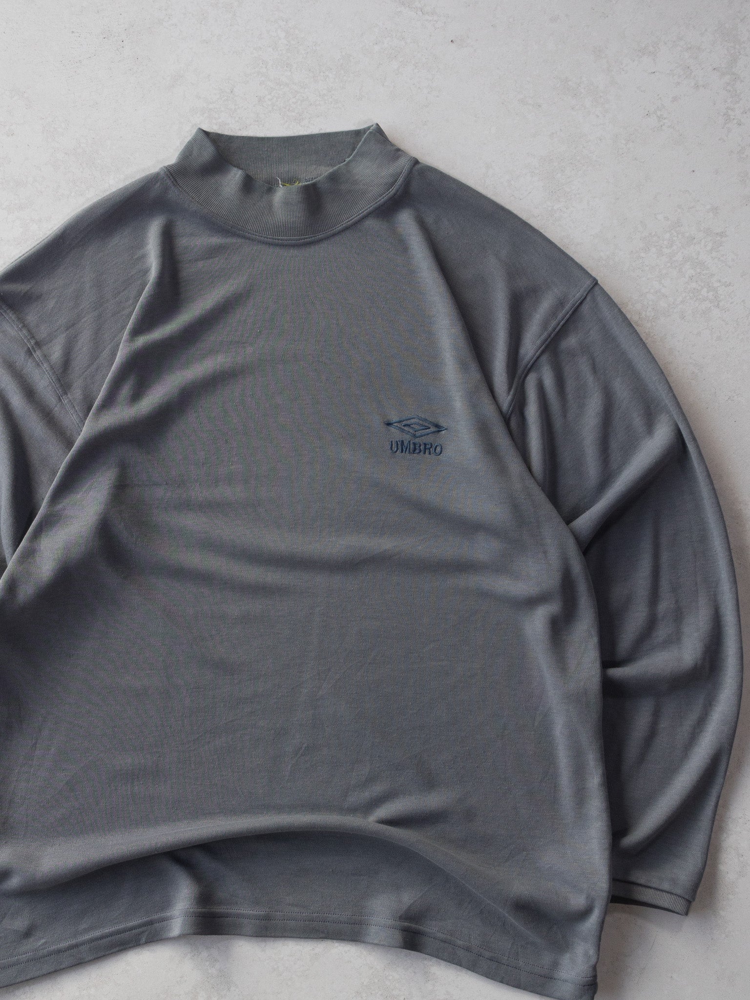 Vintage Umbro Mock Neck (2XL)
