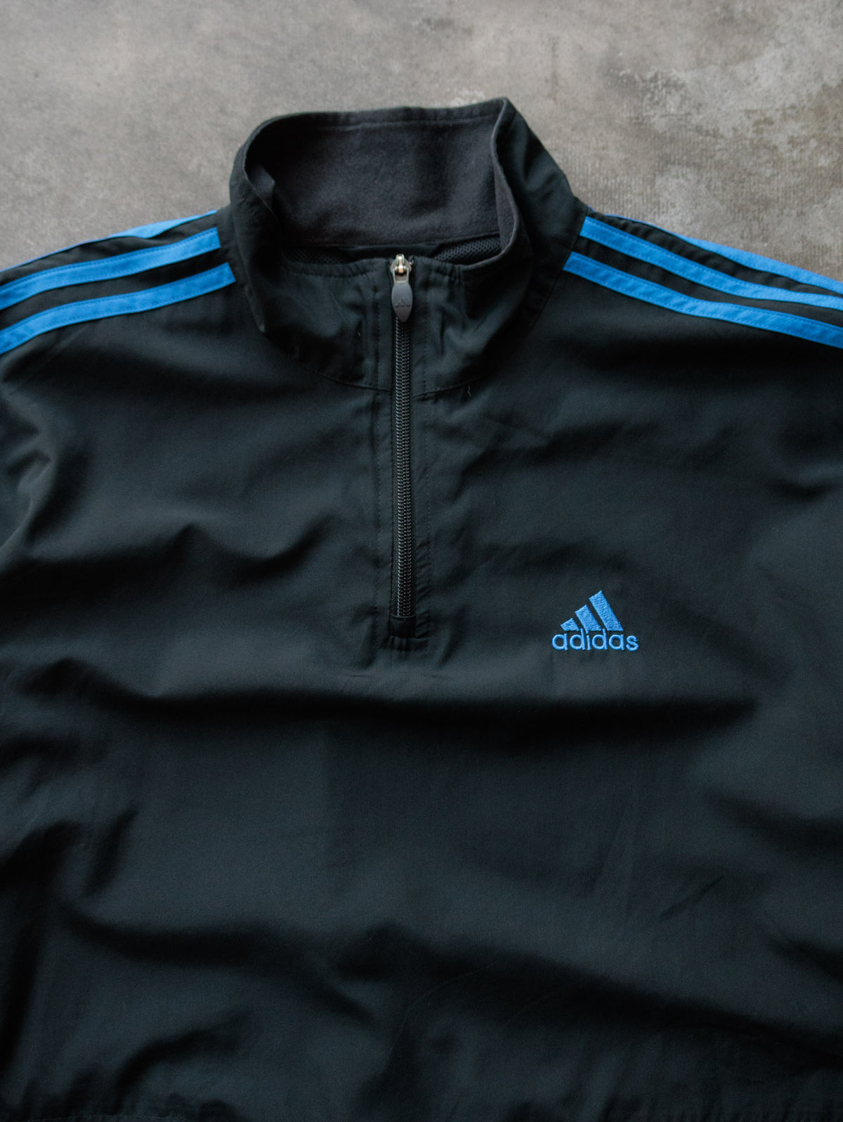 Vintage 00s Black Adidas Windbreaker (M)