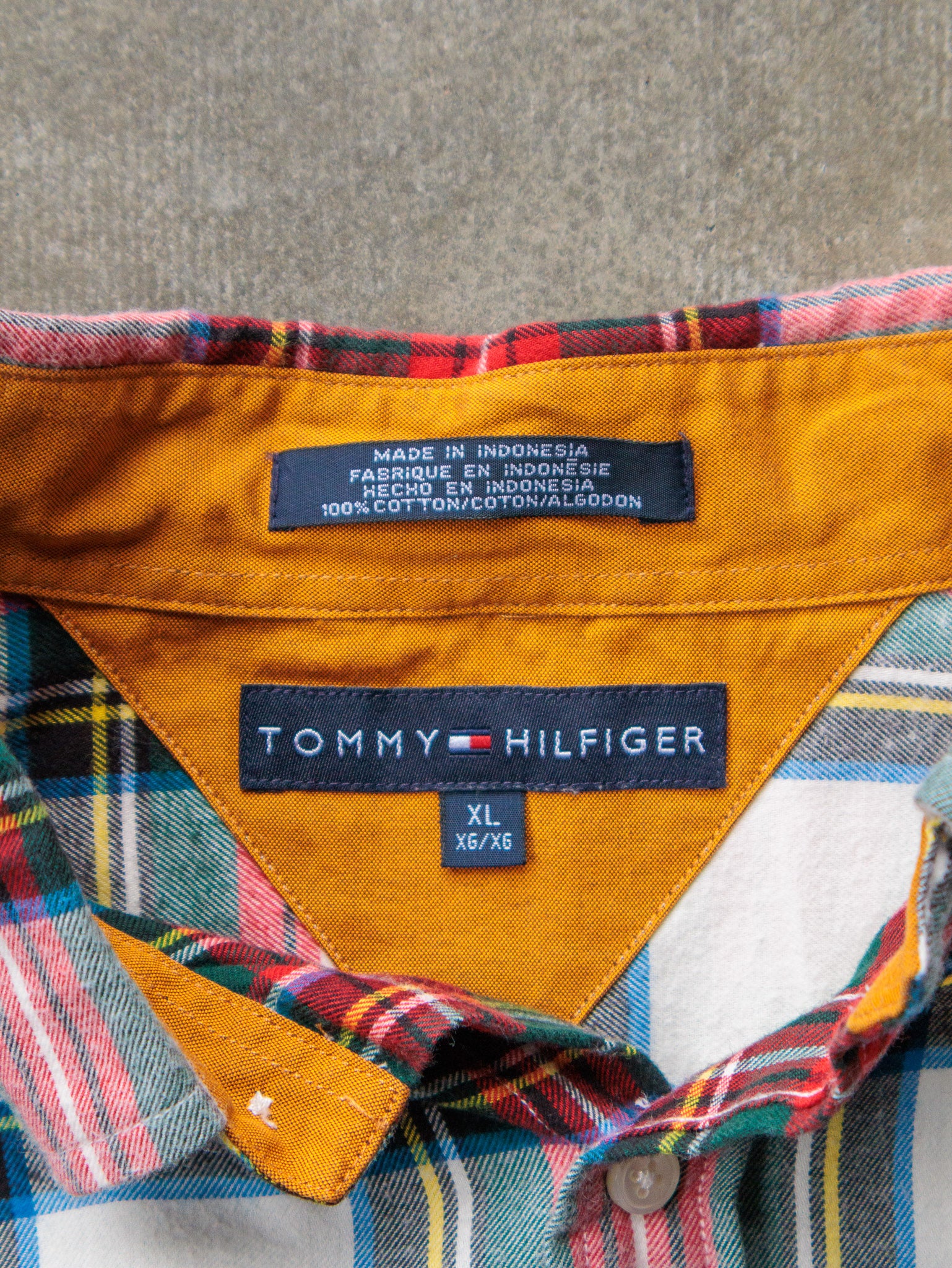 Vintage 90s Plaid Tommy Hilfiger Flannel Shirt (XL)
