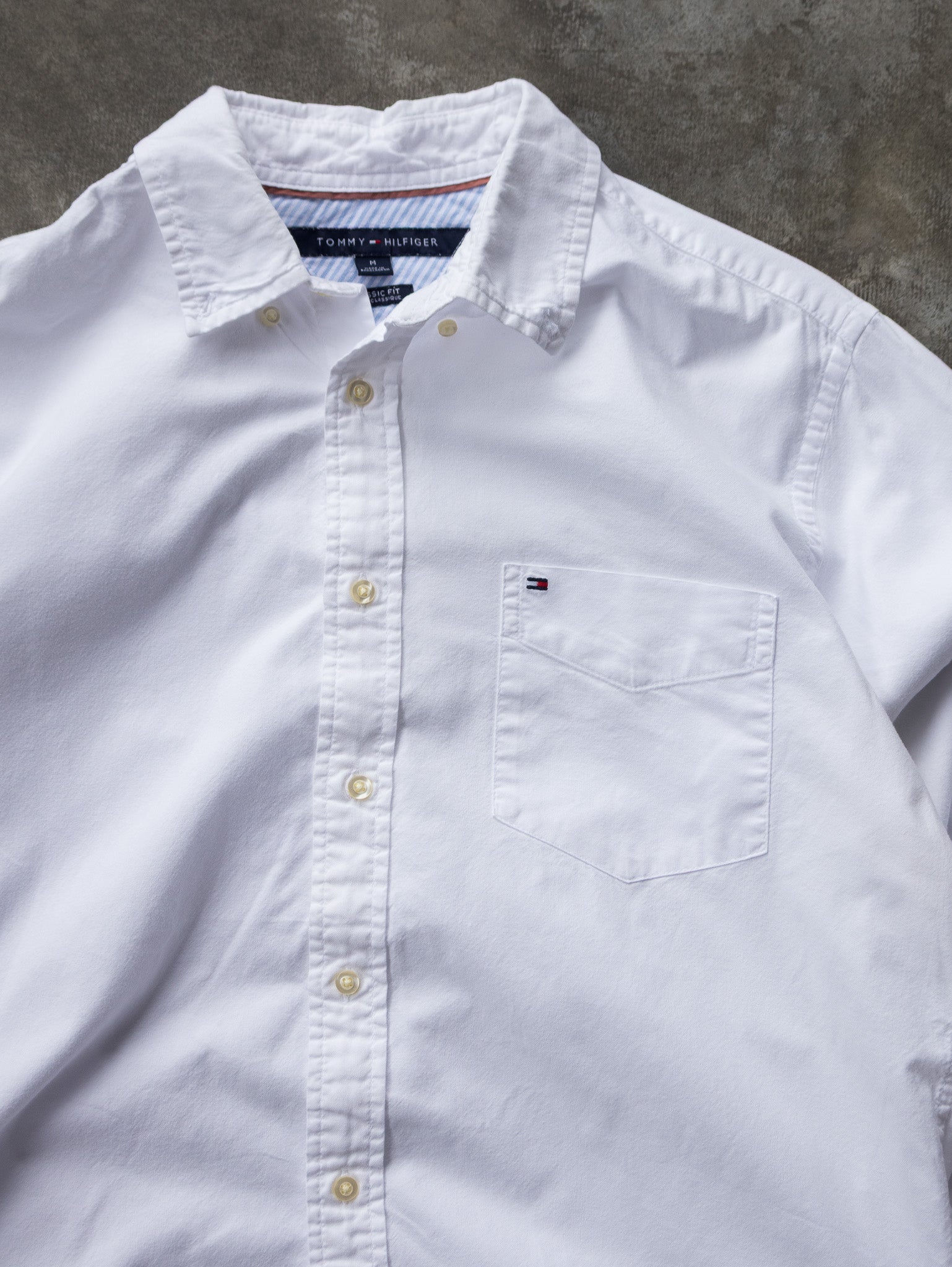 Vintage White Tommy Hilfiger Shirt (M)